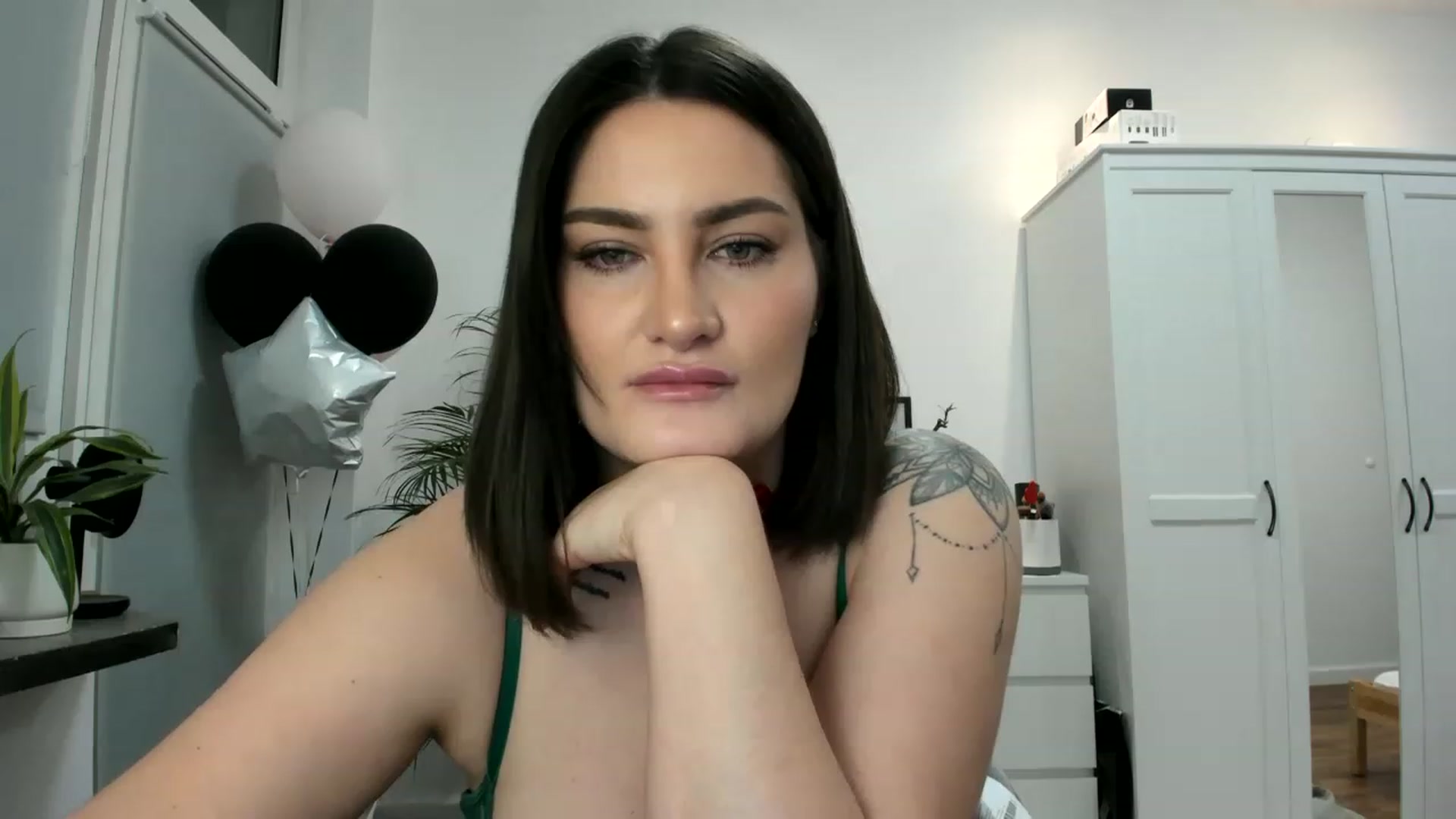 Gallery image thumbnail from SAINT_M's myfreecams stream on, 03/18/2023, 24:11 image 4 of 20