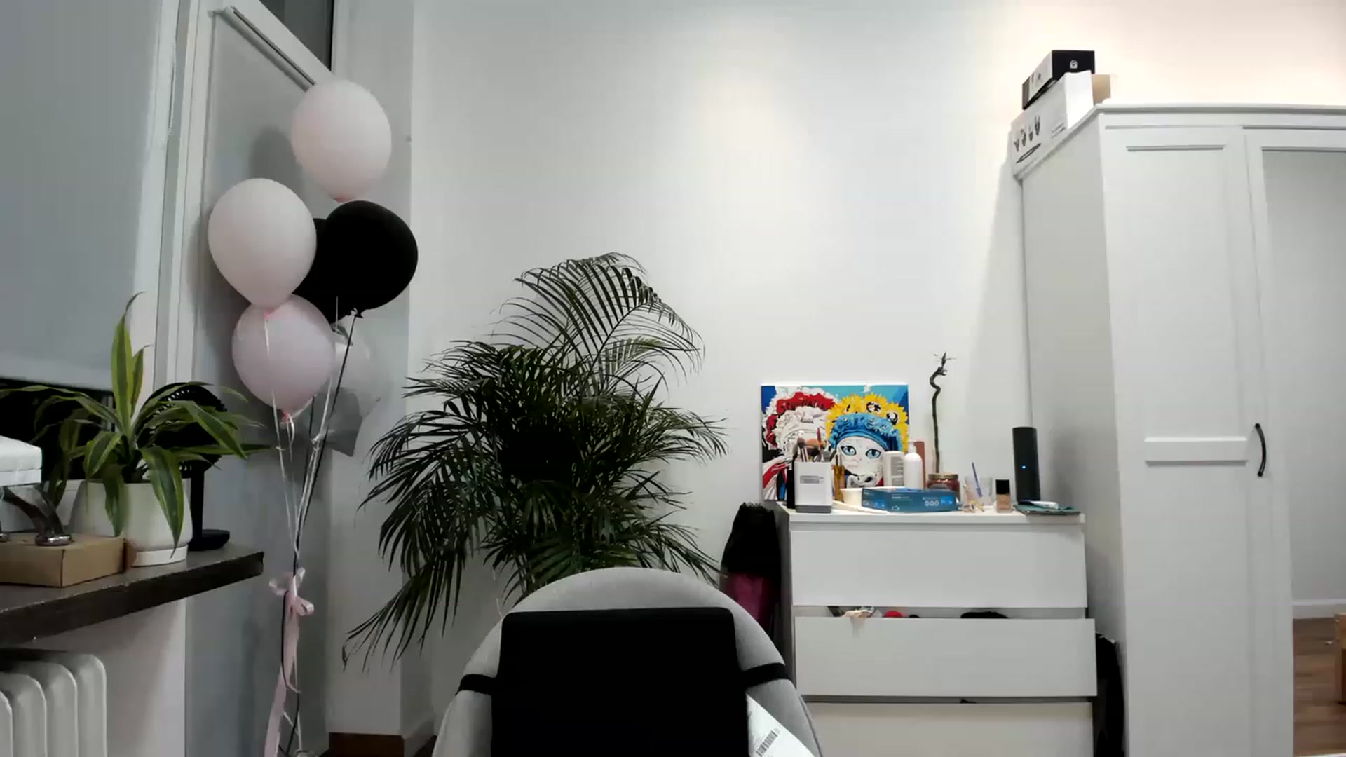 Gallery image thumbnail from SAINT_M's myfreecams stream on, 04/01/2023, 22:45 image 5 of 20