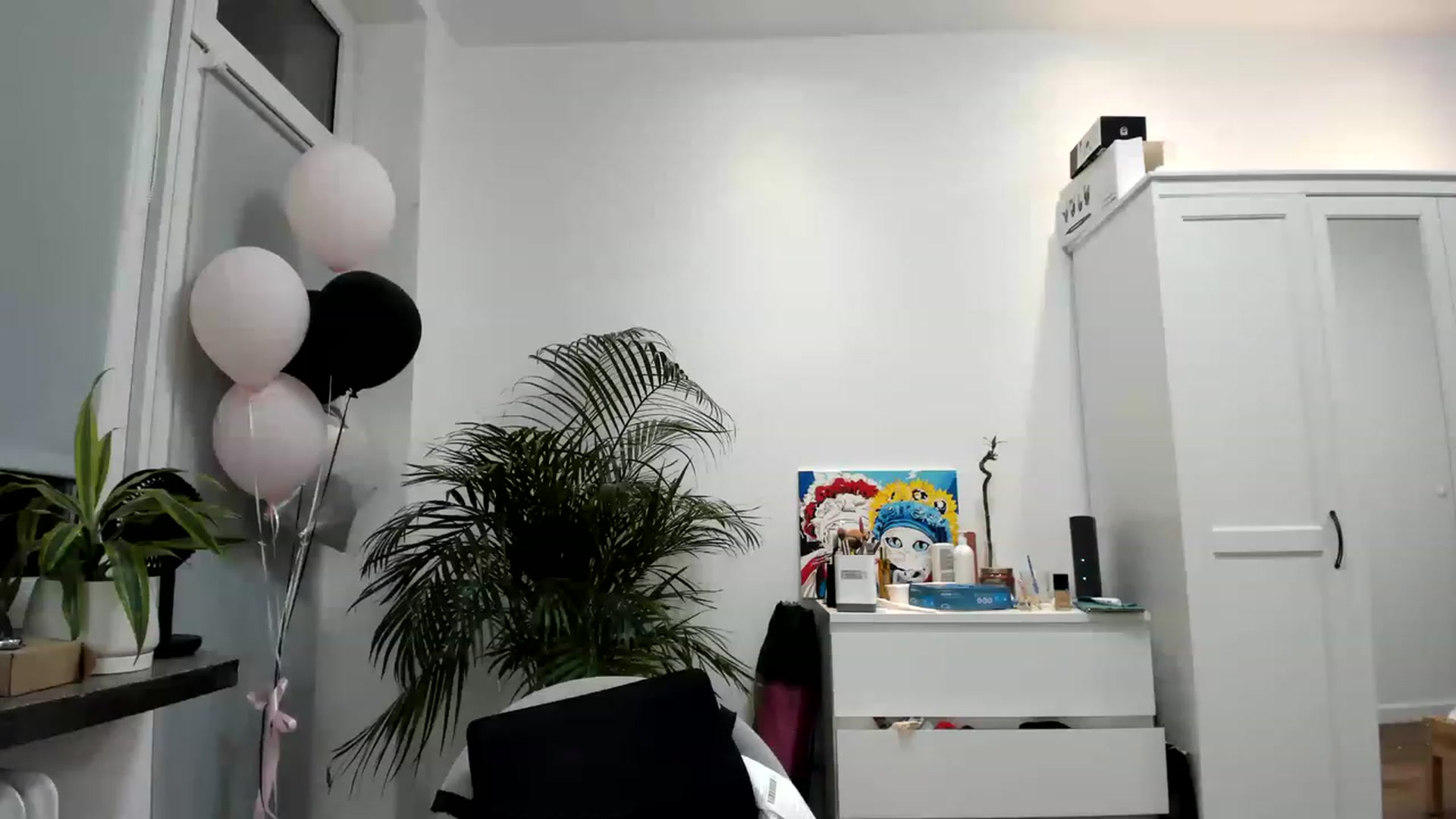 Gallery image thumbnail from SAINT_M's myfreecams stream on, 04/01/2023, 22:45 image 16 of 20
