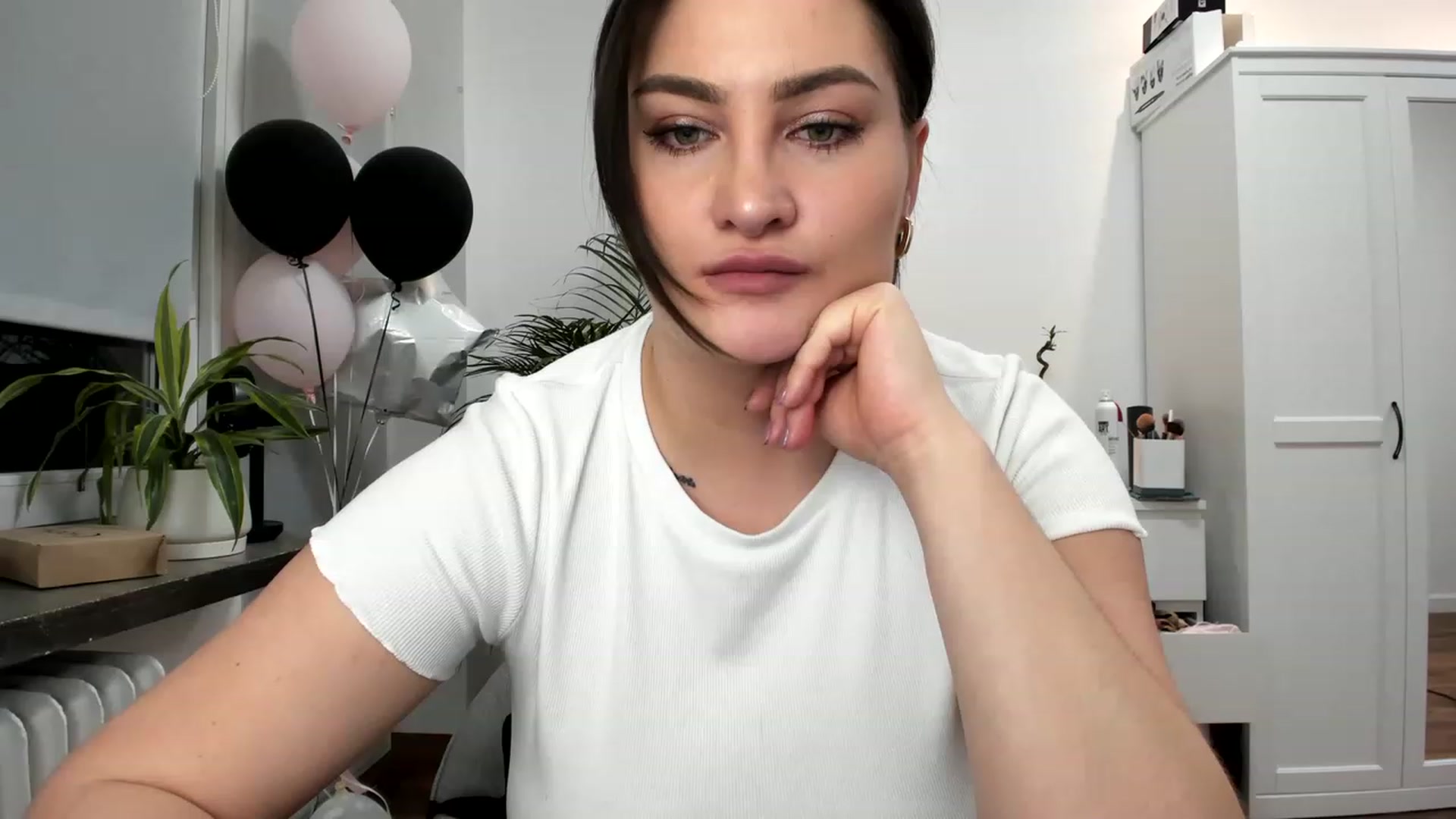 Gallery image thumbnail from SAINT_M's myfreecams stream on, 04/03/2023, 24:50 image 18 of 20