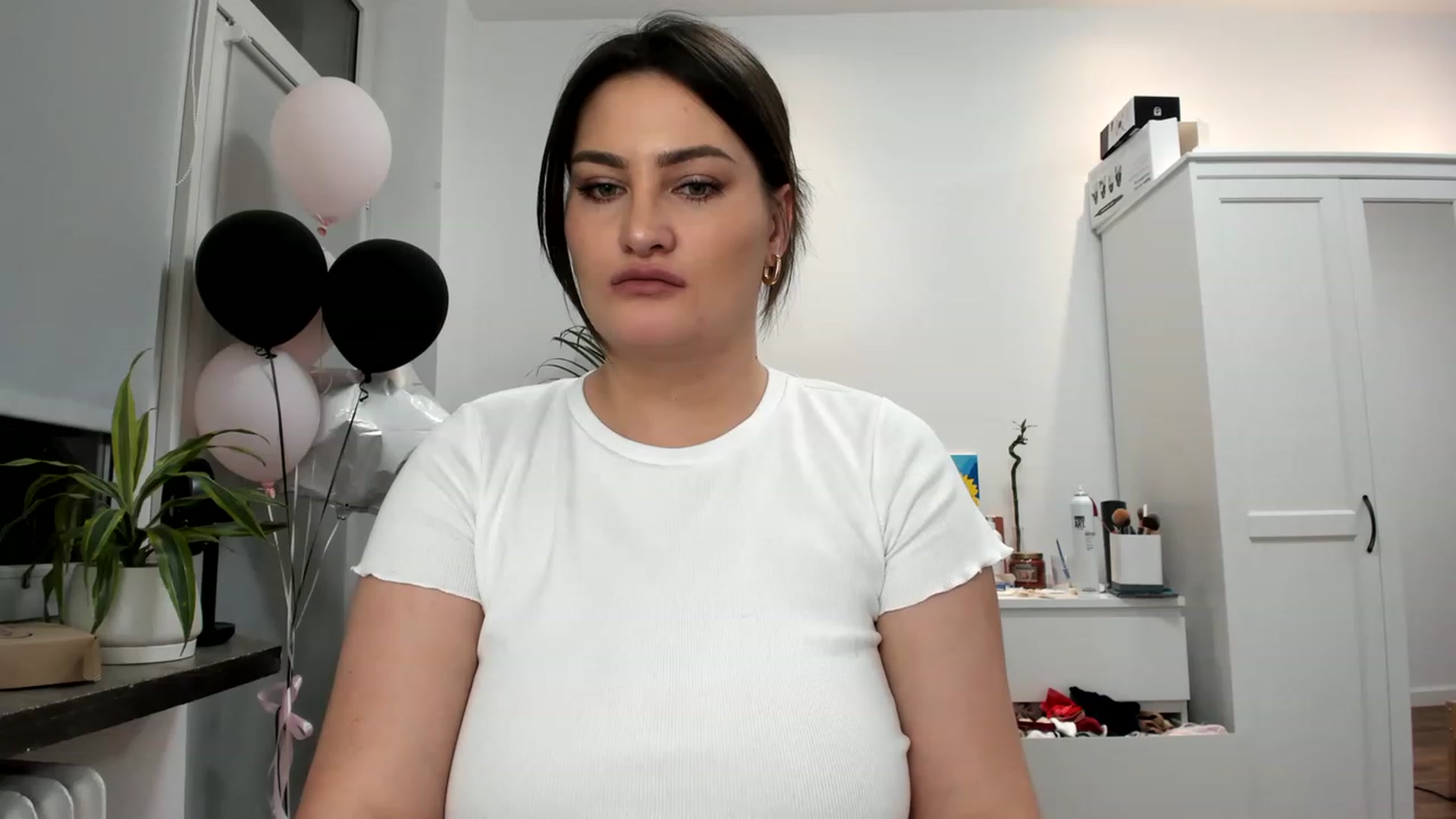 Gallery image thumbnail from SAINT_M's myfreecams stream on, 04/03/2023, 24:50 image 2 of 20