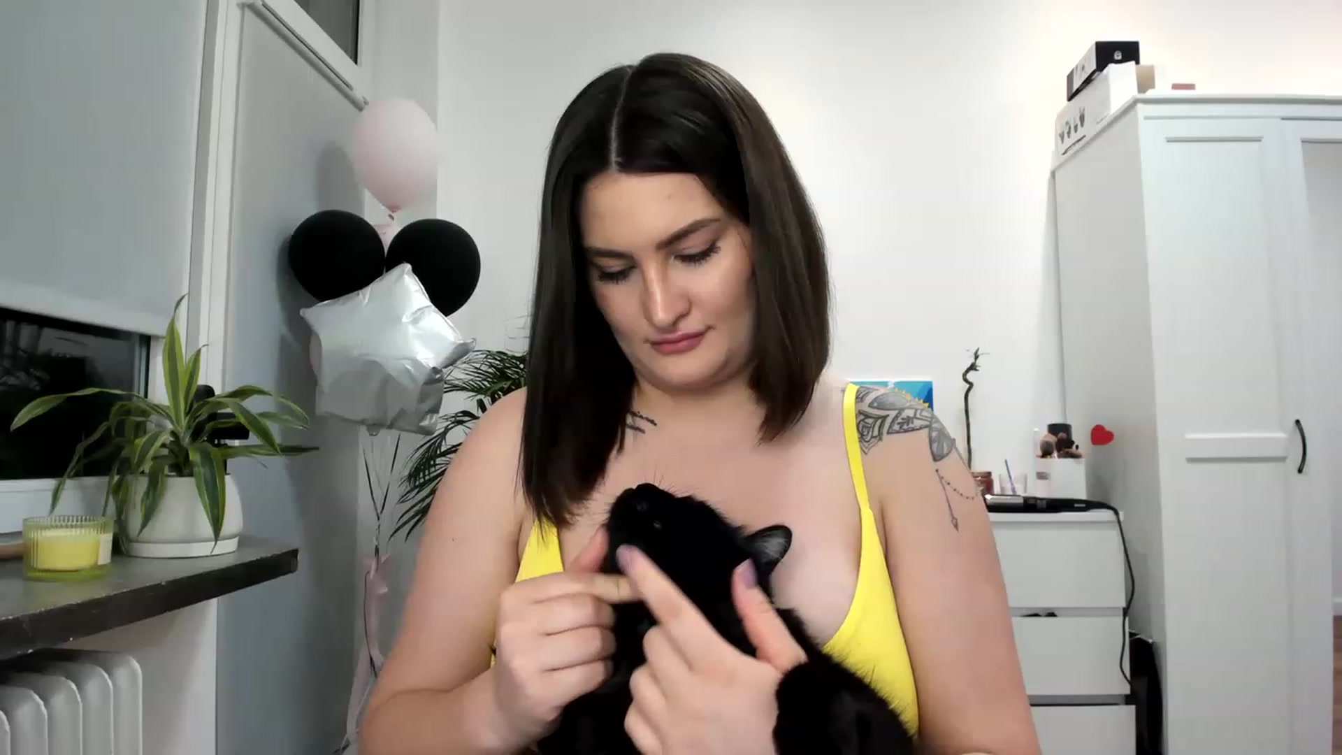 Gallery image thumbnail from SAINT_M's myfreecams stream on, 04/03/2023, 22:47 image 9 of 20