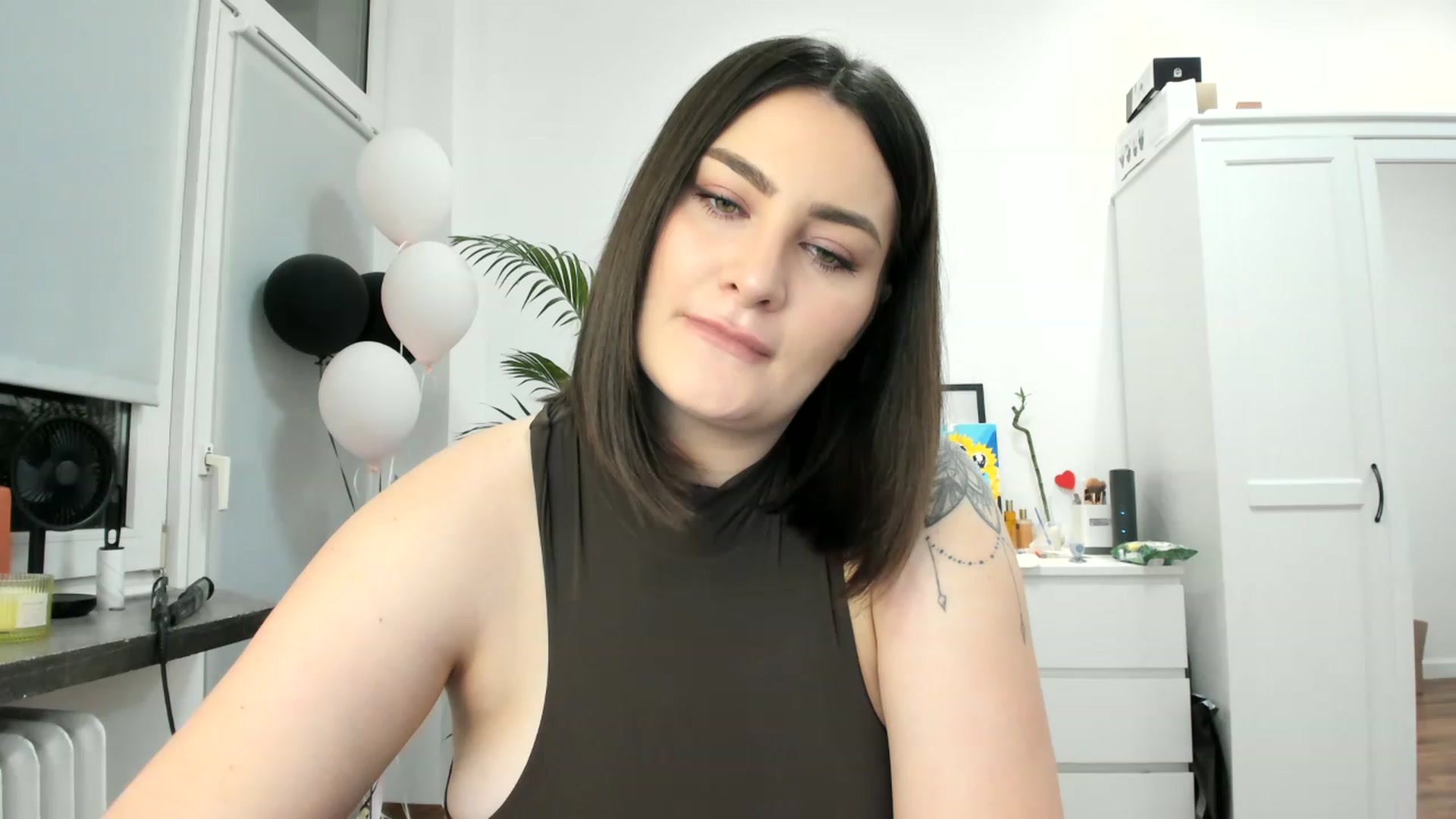 Gallery image thumbnail from SAINT_M's myfreecams stream on, 04/07/2023, 22:04 image 5 of 20