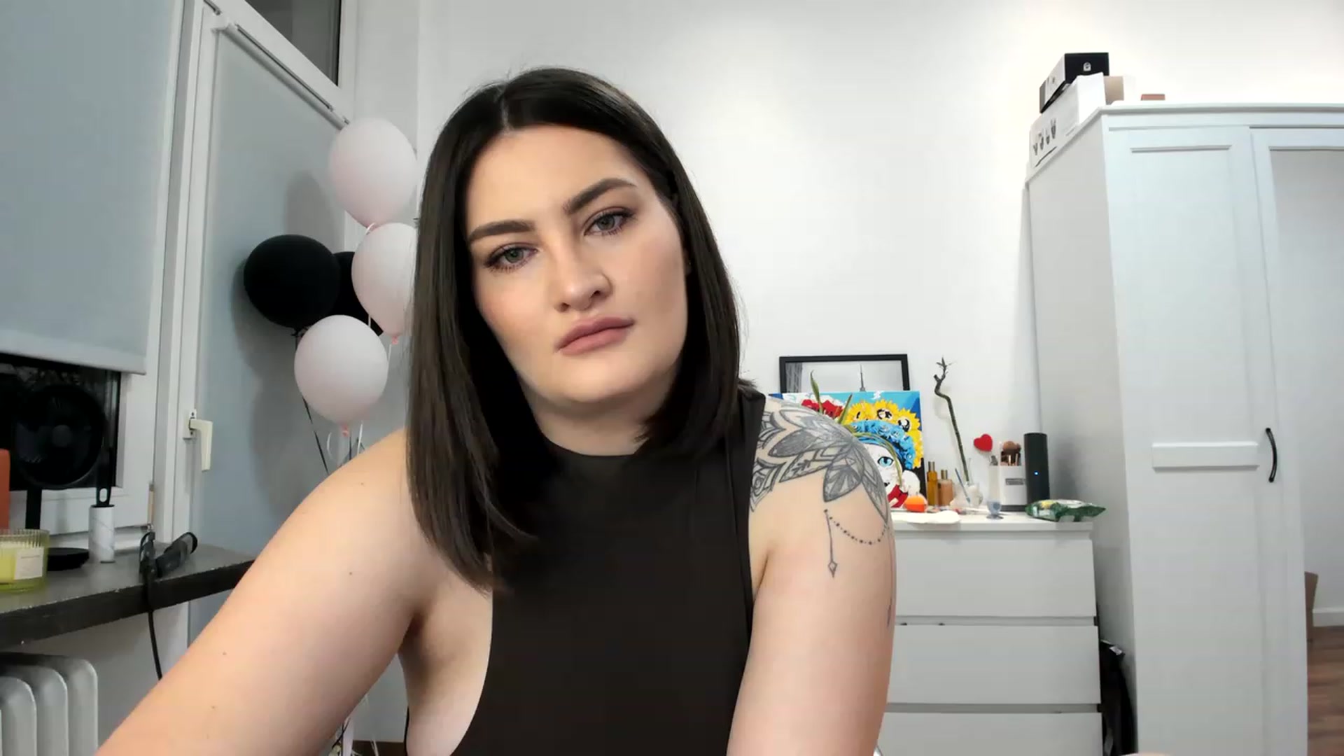 Gallery image thumbnail from SAINT_M's myfreecams stream on, 04/07/2023, 22:04 image 6 of 20