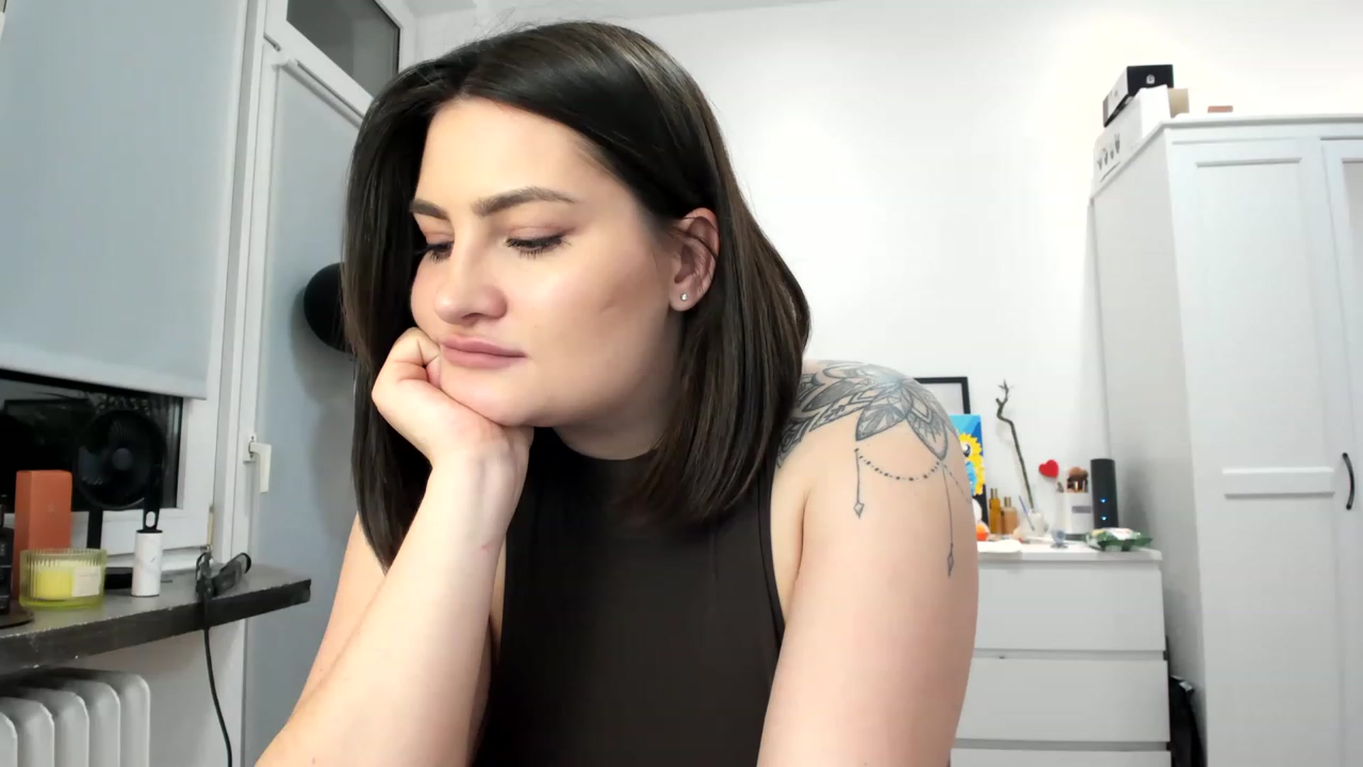 Gallery image thumbnail from SAINT_M's myfreecams stream on, 04/08/2023, 24:38 image 8 of 20