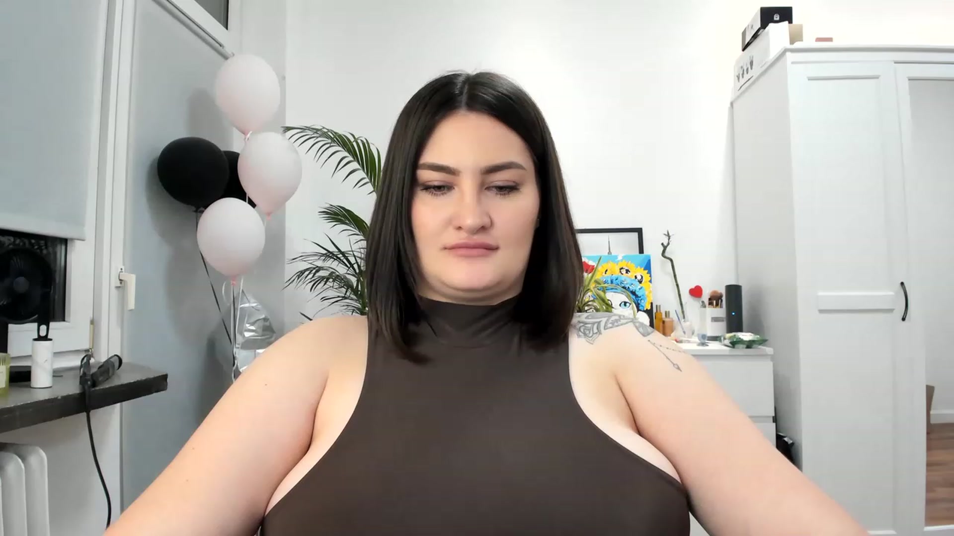 Gallery image thumbnail from SAINT_M's myfreecams stream on, 04/08/2023, 24:38 image 5 of 20