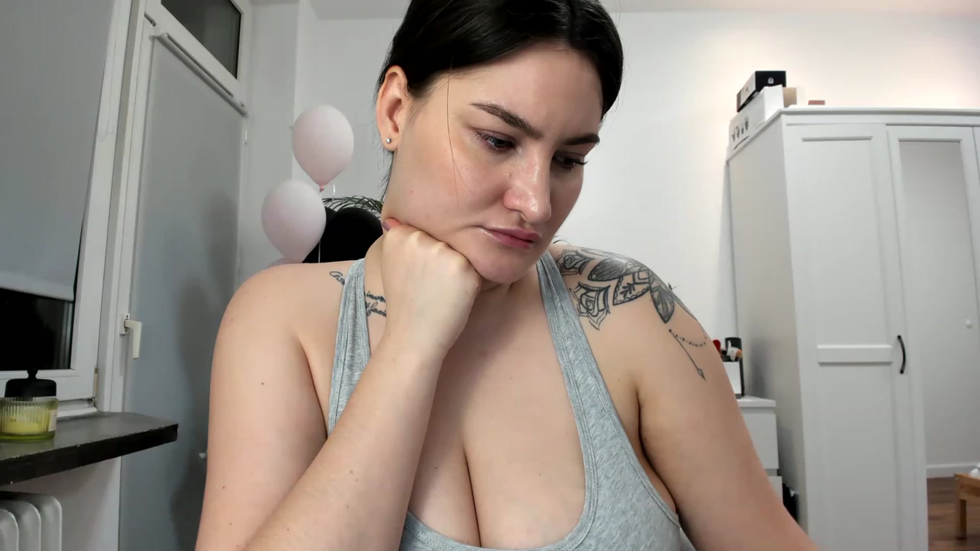 Gallery image thumbnail from SAINT_M's myfreecams stream on, 04/14/2023, 22:01 image 18 of 20