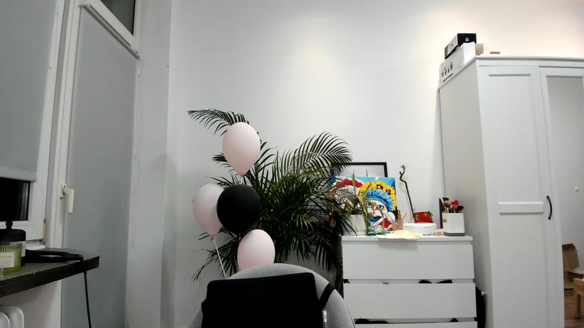 Gallery image thumbnail from SAINT_M's myfreecams stream on, 04/20/2023, 24:26 image 11 of 20