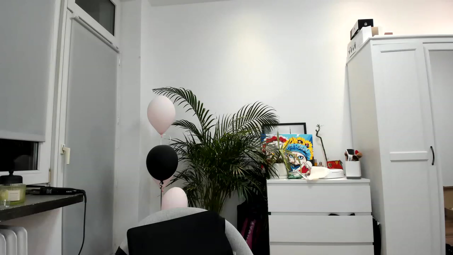 Gallery image thumbnail from SAINT_M's myfreecams stream on, 04/20/2023, 22:46 image 12 of 20