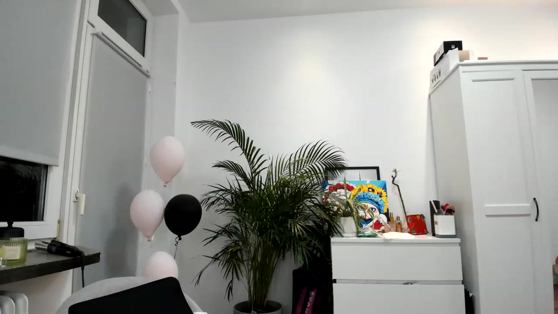 Gallery image thumbnail from SAINT_M's myfreecams stream on, 04/21/2023, 22:39 image 13 of 20