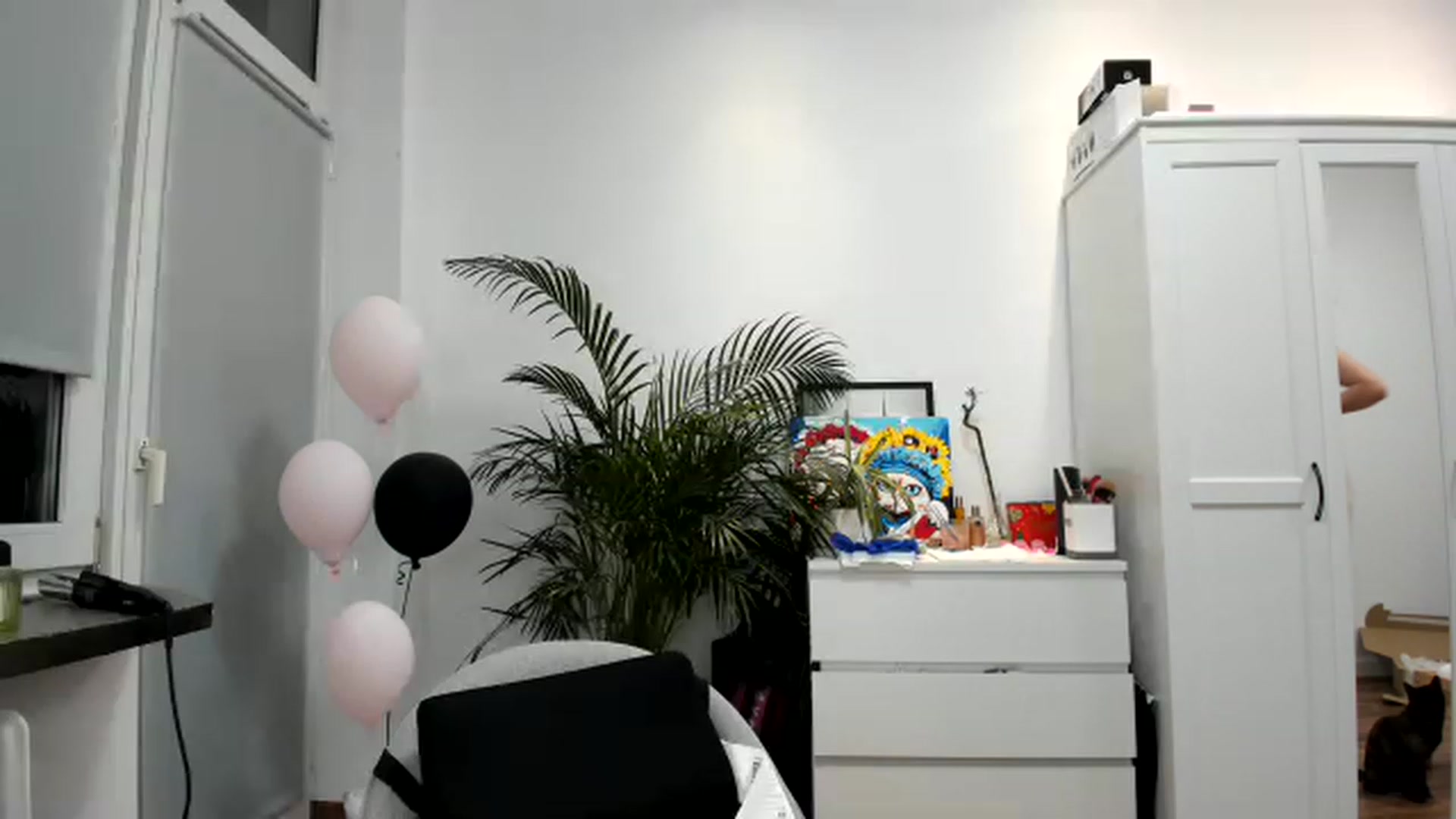 Gallery image thumbnail from SAINT_M's myfreecams stream on, 04/21/2023, 22:39 image 15 of 20
