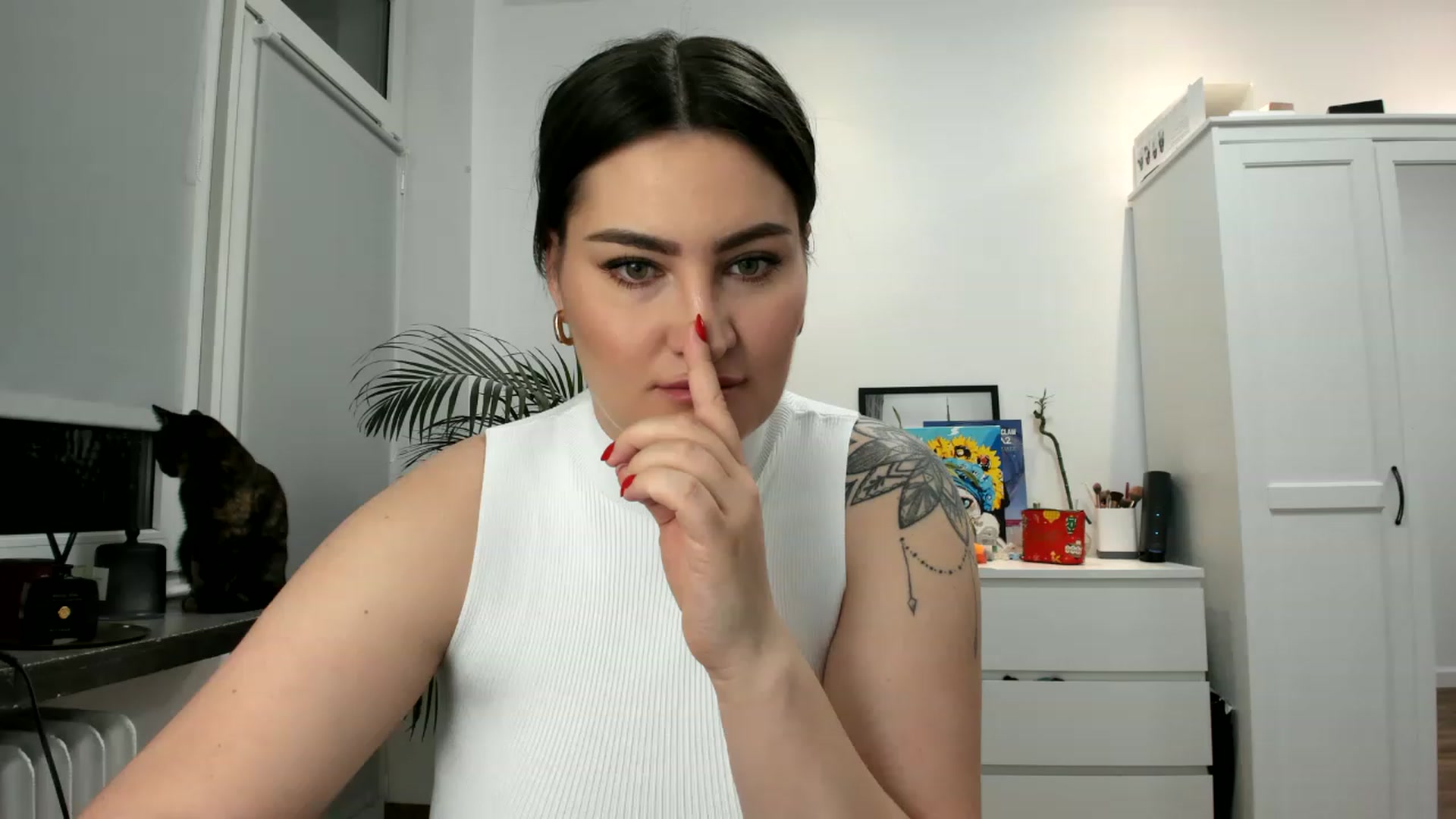 Gallery image thumbnail from SAINT_M's myfreecams stream on, 05/18/2023, 22:25 image 6 of 20