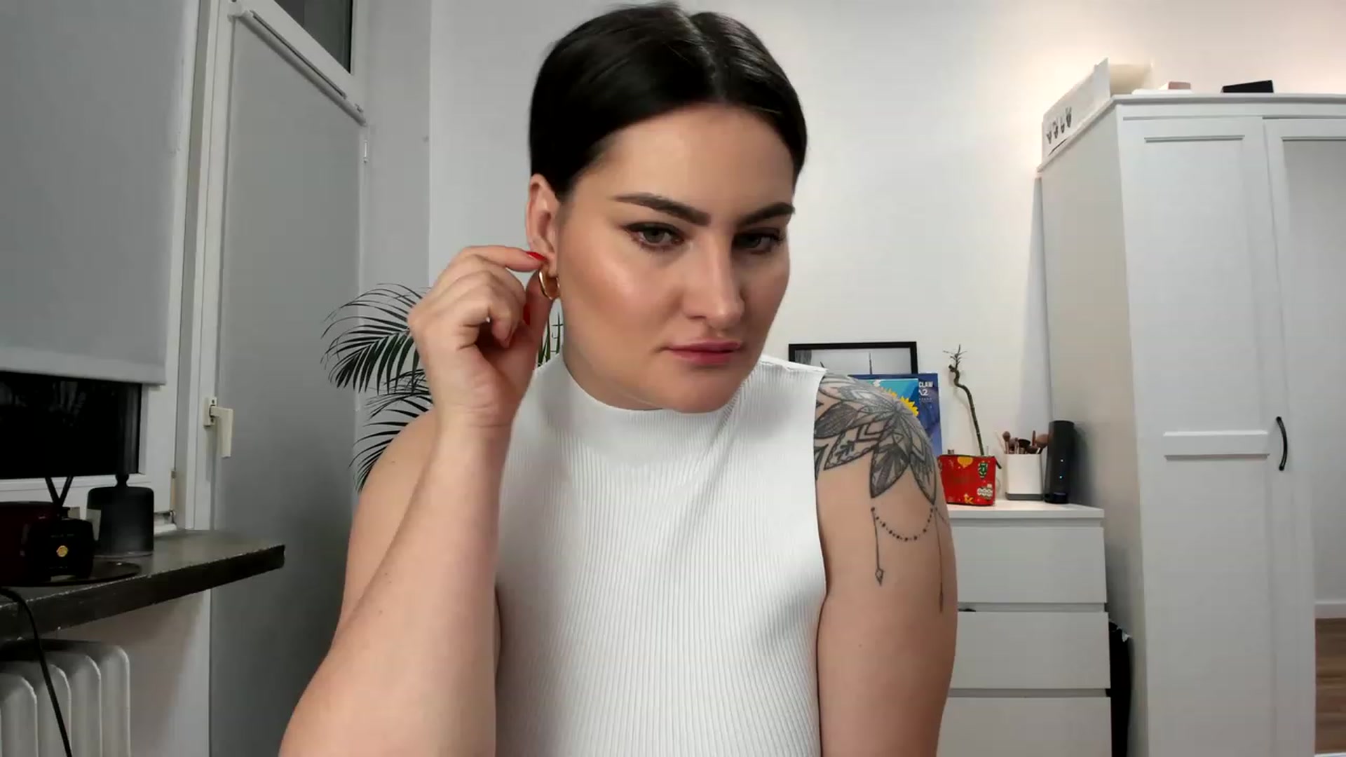 Gallery image thumbnail from SAINT_M's myfreecams stream on, 05/18/2023, 22:25 image 17 of 20