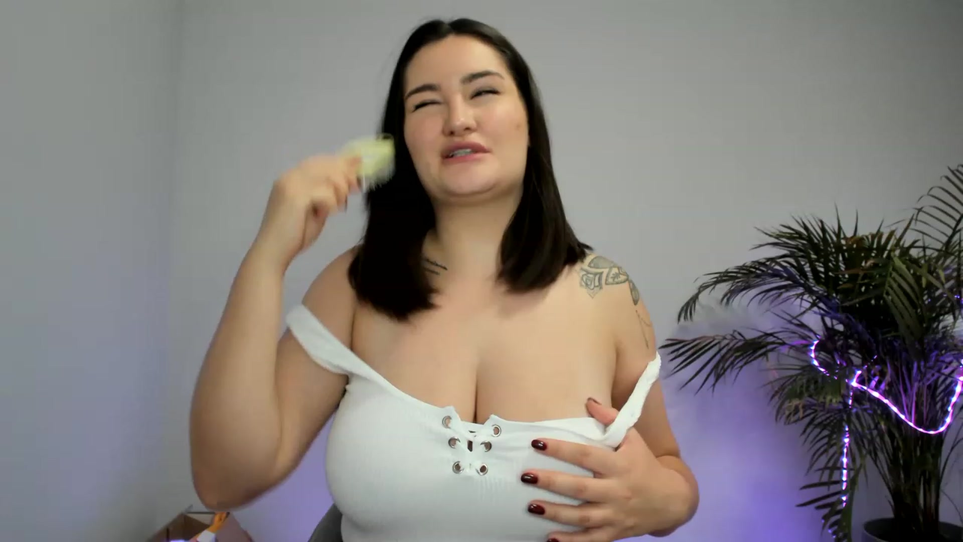 Gallery image thumbnail from SAINT_M's myfreecams stream on, 08/03/2023, 22:26 image 17 of 20