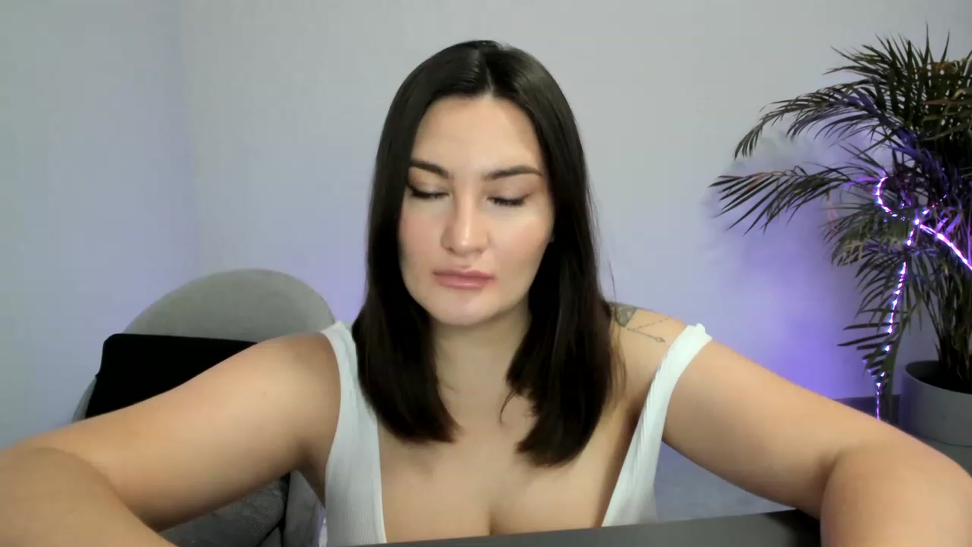 Gallery image thumbnail from SAINT_M's myfreecams stream on, 08/03/2023, 23:25 image 3 of 20