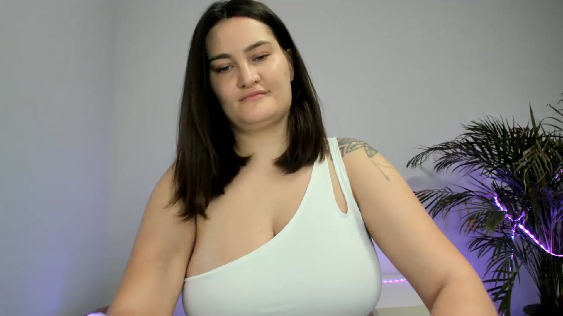 Gallery image thumbnail from SAINT_M's myfreecams stream on, 08/15/2023, 17:24 image 7 of 20
