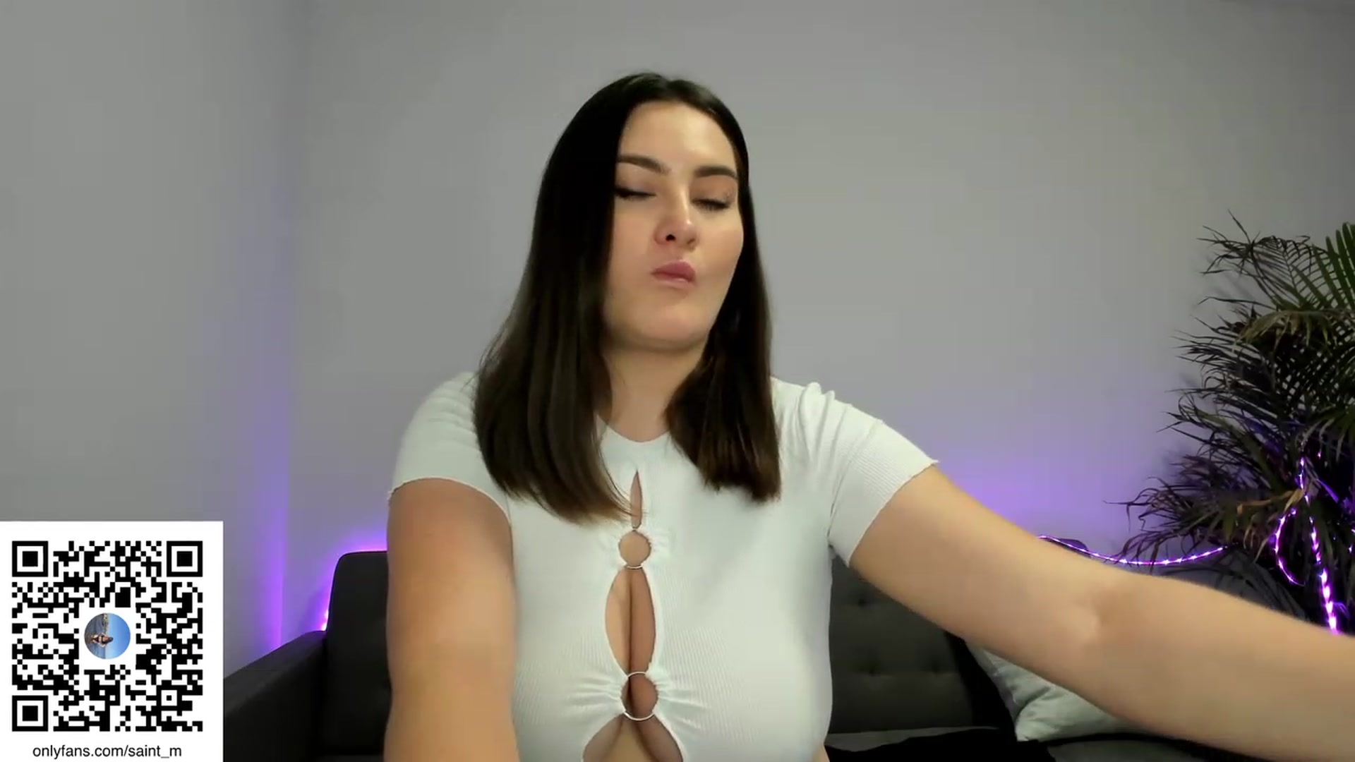 Gallery image thumbnail from SAINT_M's myfreecams stream on, 09/18/2023, 22:30 image 16 of 20