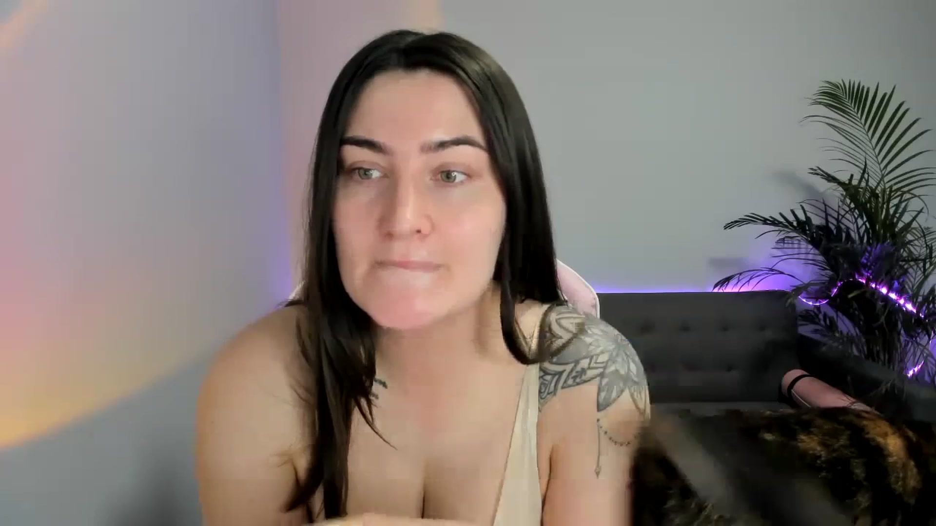 Gallery image thumbnail from SAINT_M's myfreecams stream on, 12/28/2023, 23:11 image 13 of 20