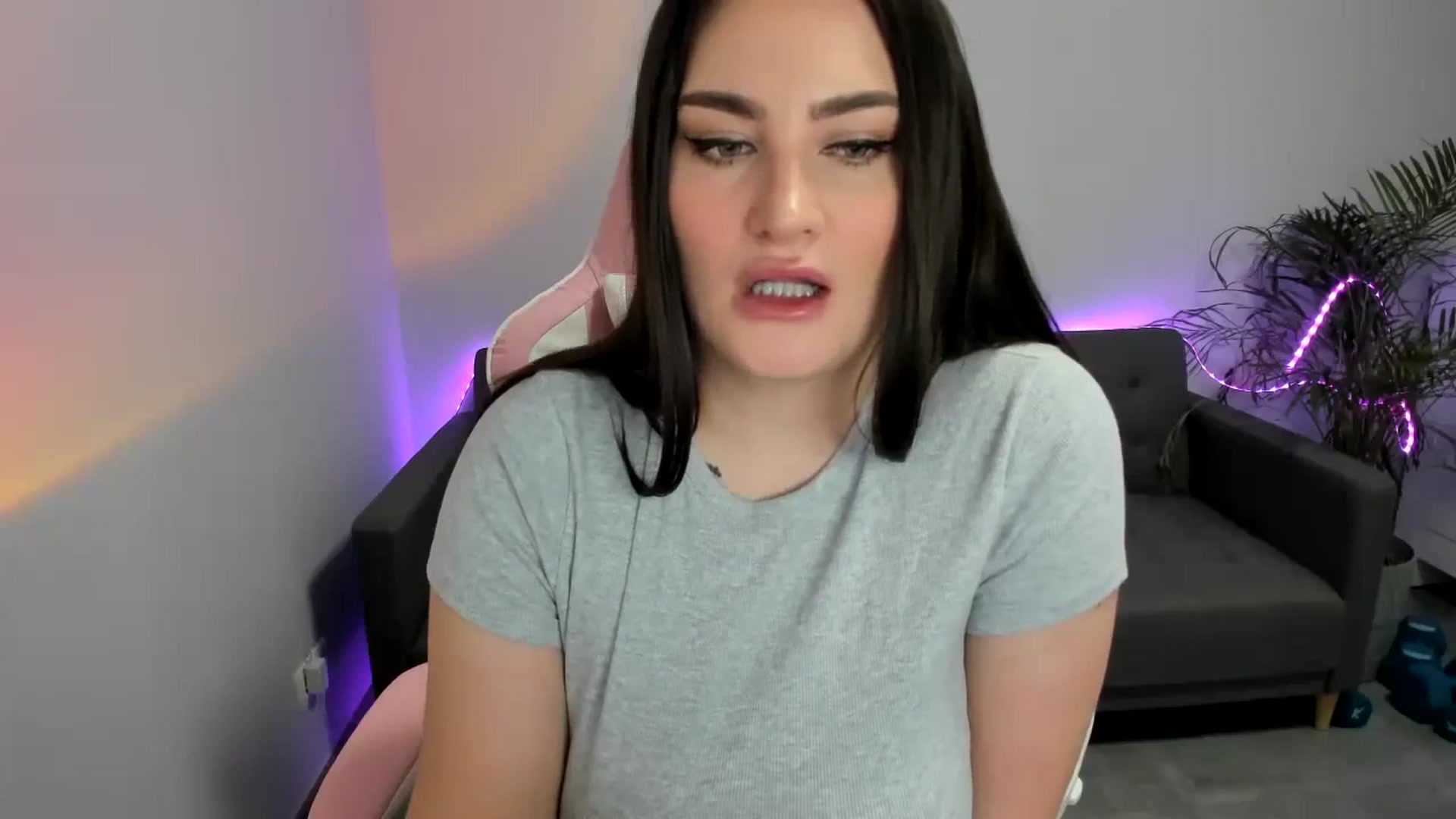 Gallery image thumbnail from SAINT_M's myfreecams stream on, 03/18/2024, 22:54 image 7 of 20