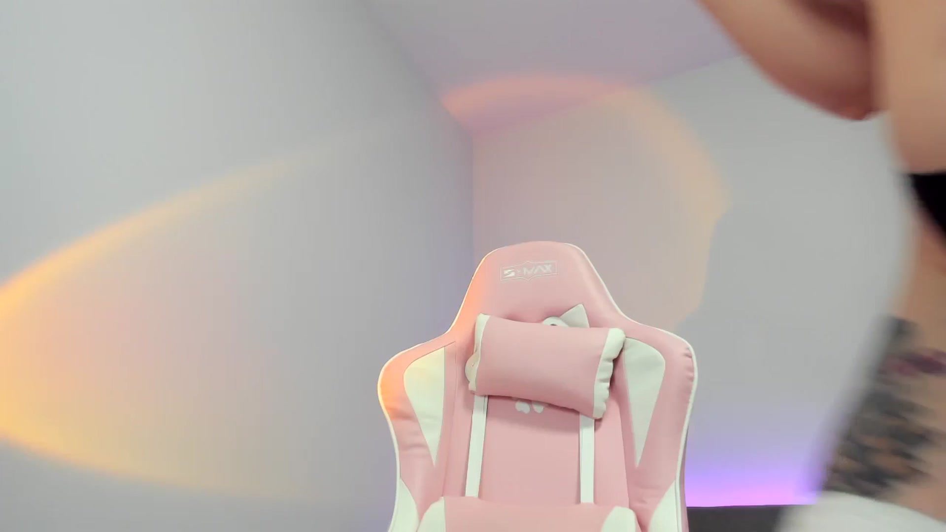 Gallery image thumbnail from SAINT_M's myfreecams stream on, 06/03/2024, 22:42 image 6 of 20