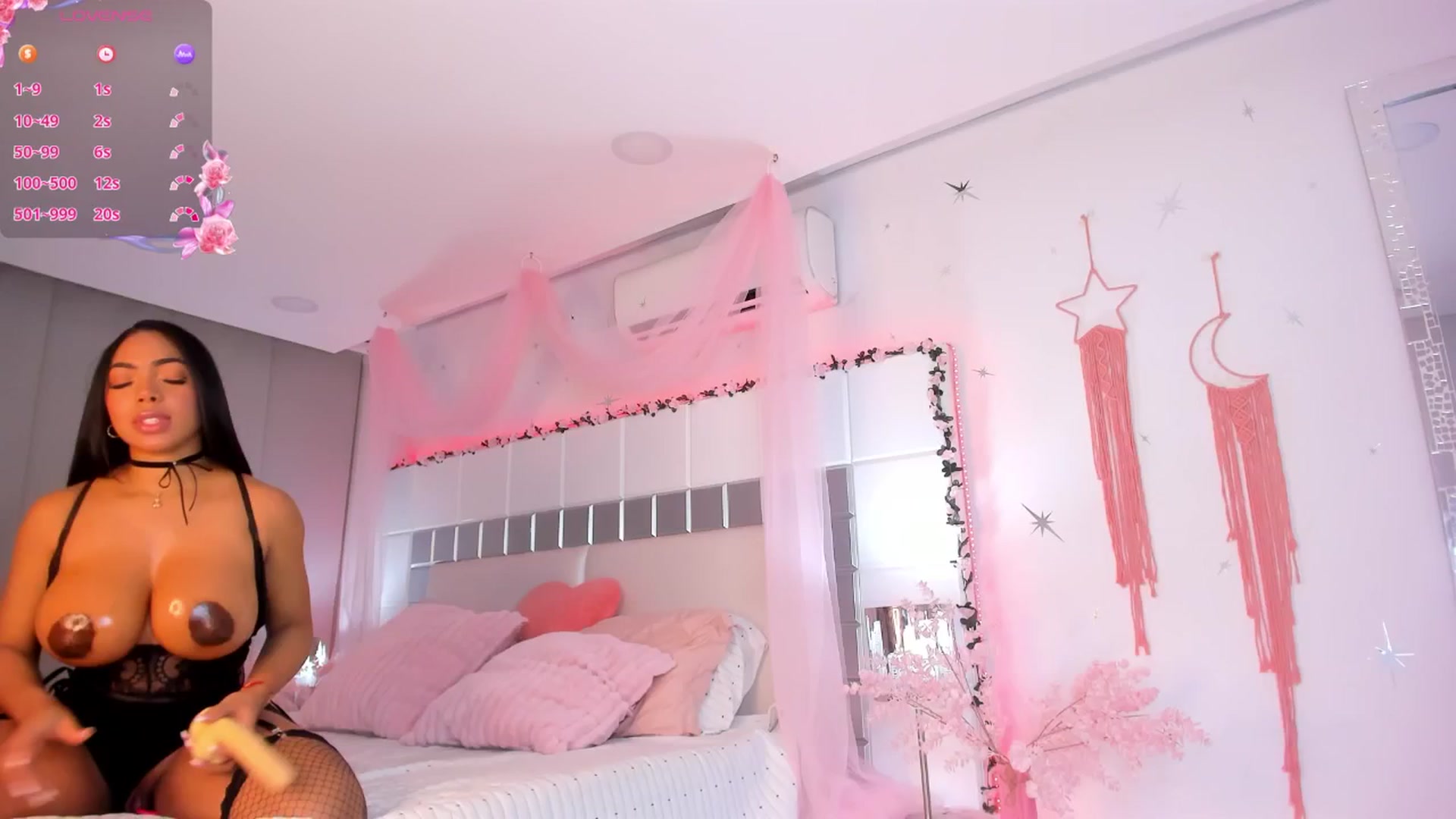 Gallery image thumbnail from SARIDETHOT's myfreecams stream on, 02/27/2025, 02:18 image 8 of 20