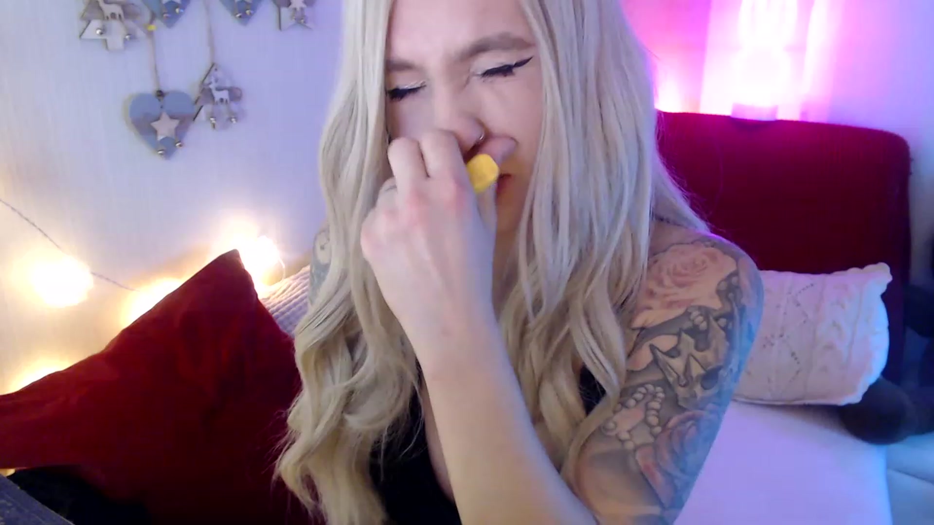 Gallery image thumbnail from SASHA_SHOKI's myfreecams stream on, 11/17/2022, 19:53 image 18 of 20