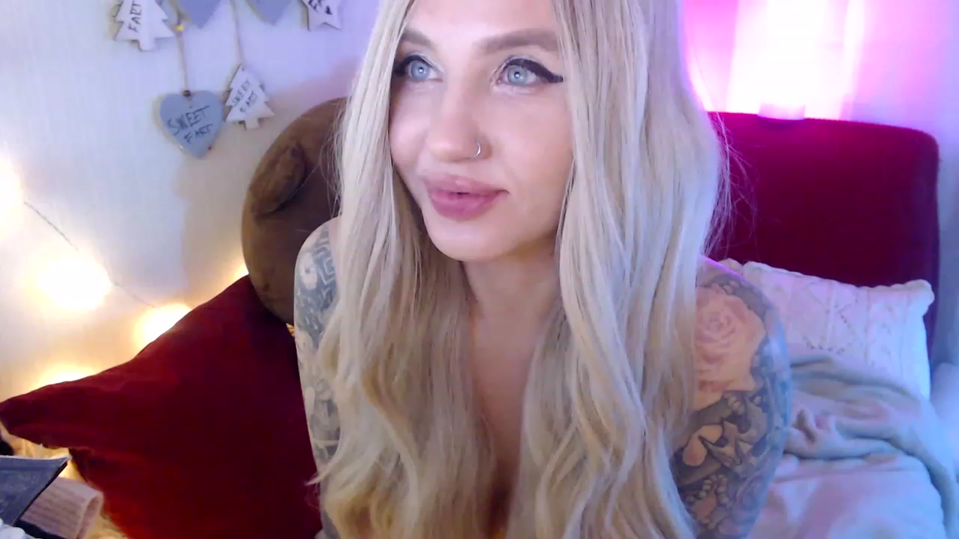 Gallery image thumbnail from SASHA_SHOKI's myfreecams stream on, 11/17/2022, 21:24 image 7 of 20