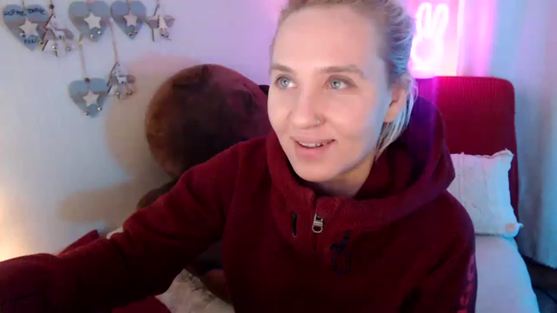 Gallery image thumbnail from SASHA_SHOKI's myfreecams stream on, 11/21/2022, 16:44 image 13 of 20