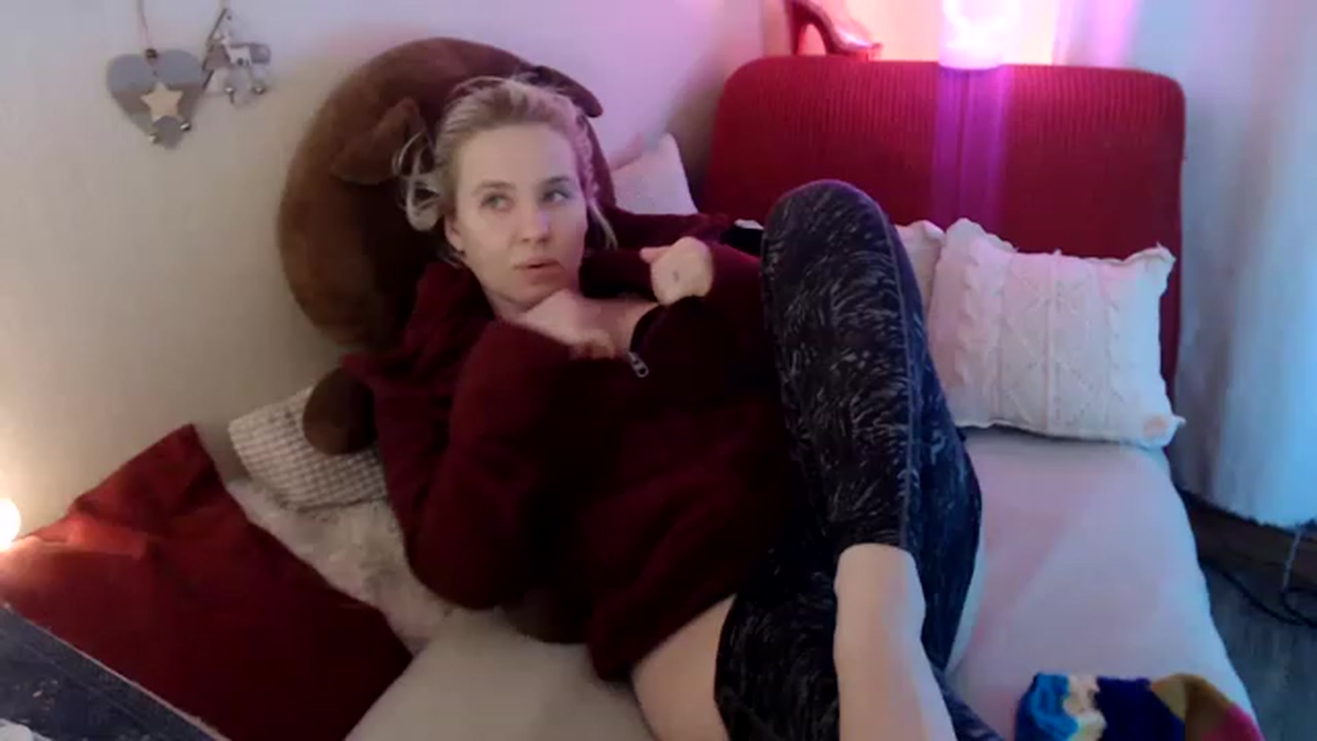 Gallery image thumbnail from SASHA_SHOKI's myfreecams stream on, 11/21/2022, 16:44 image 17 of 20