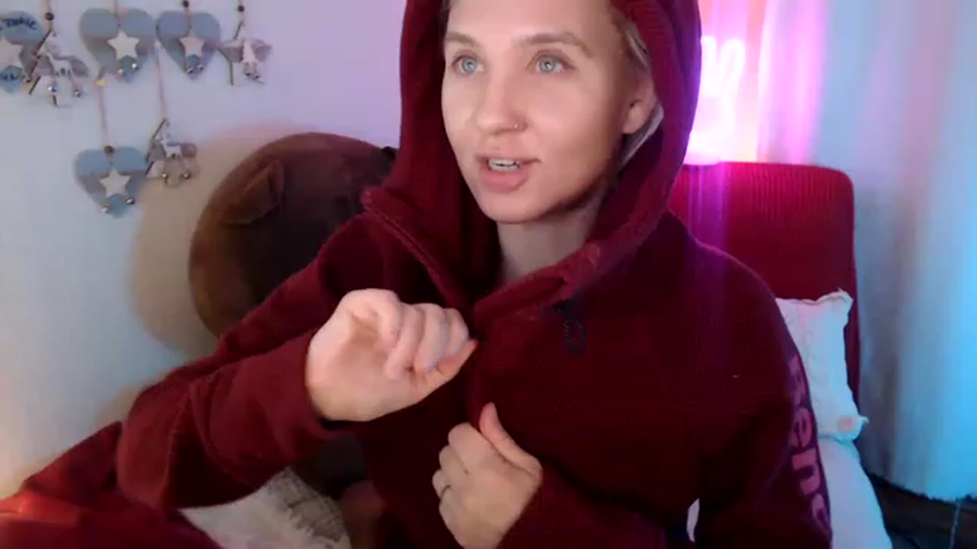 Gallery image thumbnail from SASHA_SHOKI's myfreecams stream on, 11/21/2022, 16:44 image 18 of 20