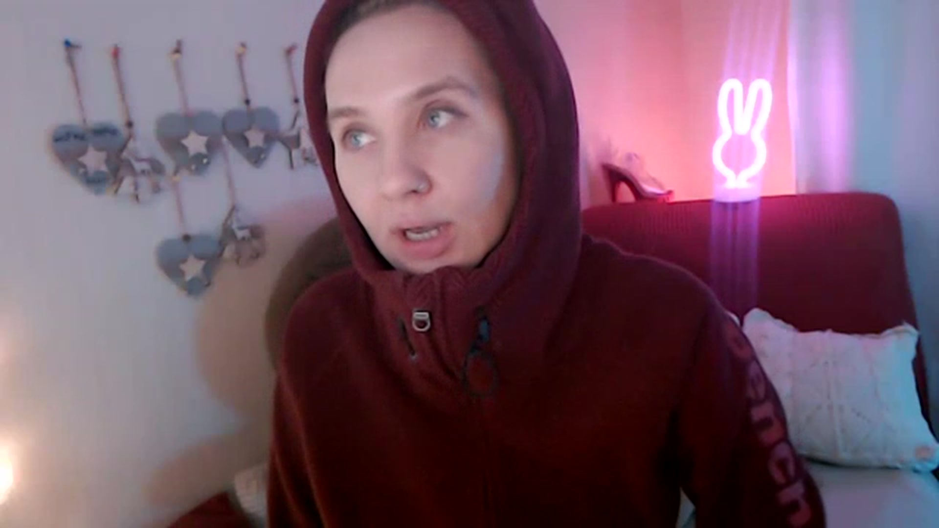 Gallery image thumbnail from SASHA_SHOKI's myfreecams stream on, 11/21/2022, 18:08 image 18 of 20