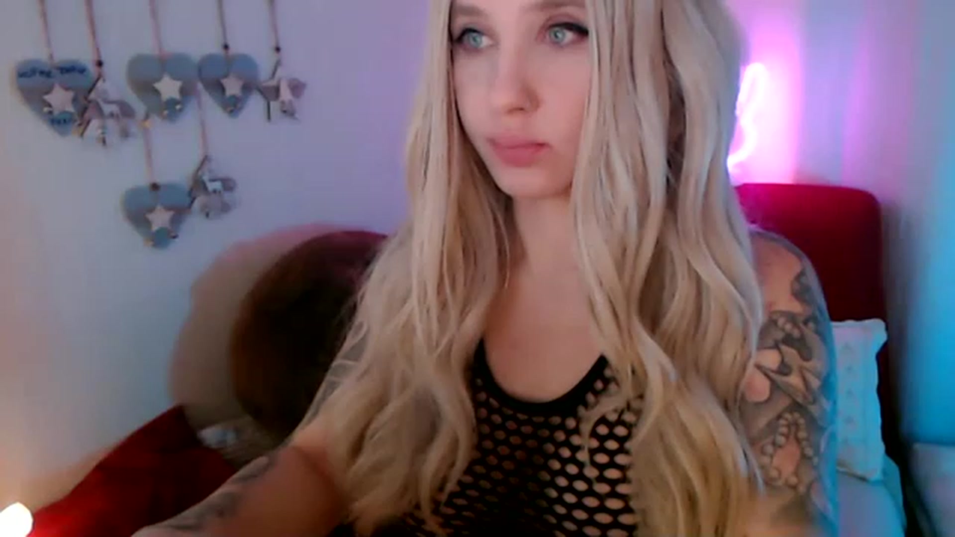 Gallery image thumbnail from SASHA_SHOKI's myfreecams stream on, 11/22/2022, 17:41 image 14 of 20