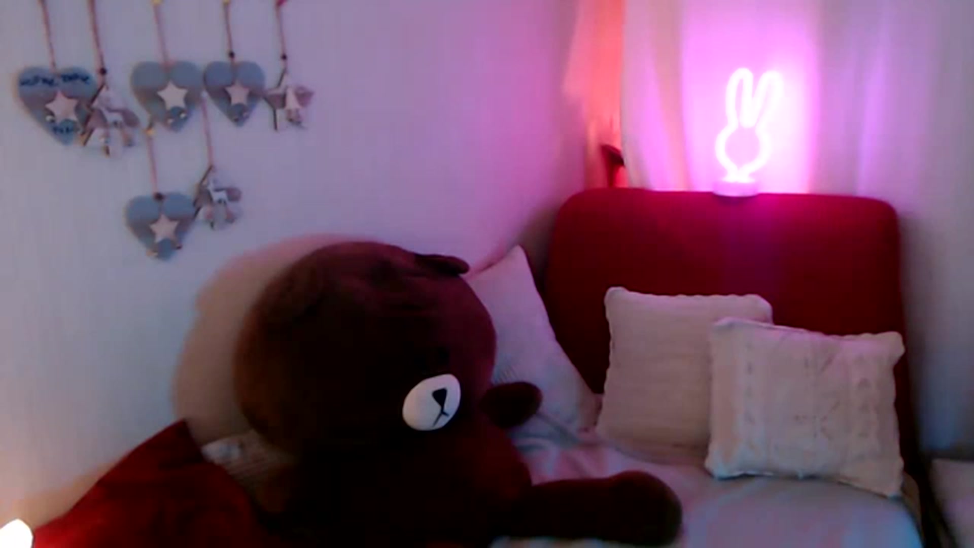 Gallery image thumbnail from SASHA_SHOKI's myfreecams stream on, 11/22/2022, 17:41 image 17 of 20