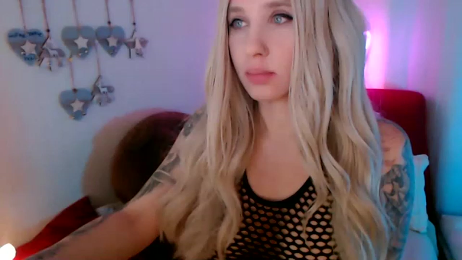 Gallery image thumbnail from SASHA_SHOKI's myfreecams stream on, 11/22/2022, 17:41 image 12 of 20