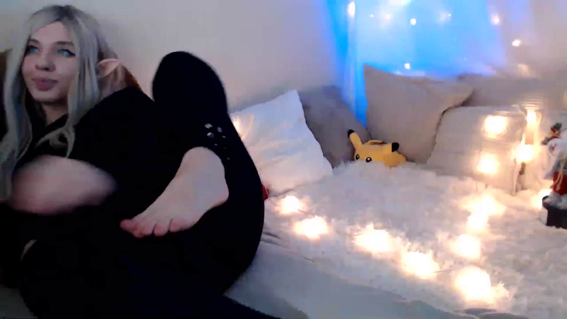 Gallery image thumbnail from SASHA_SHOKI's myfreecams stream on, 12/18/2022, 20:38 image 8 of 20