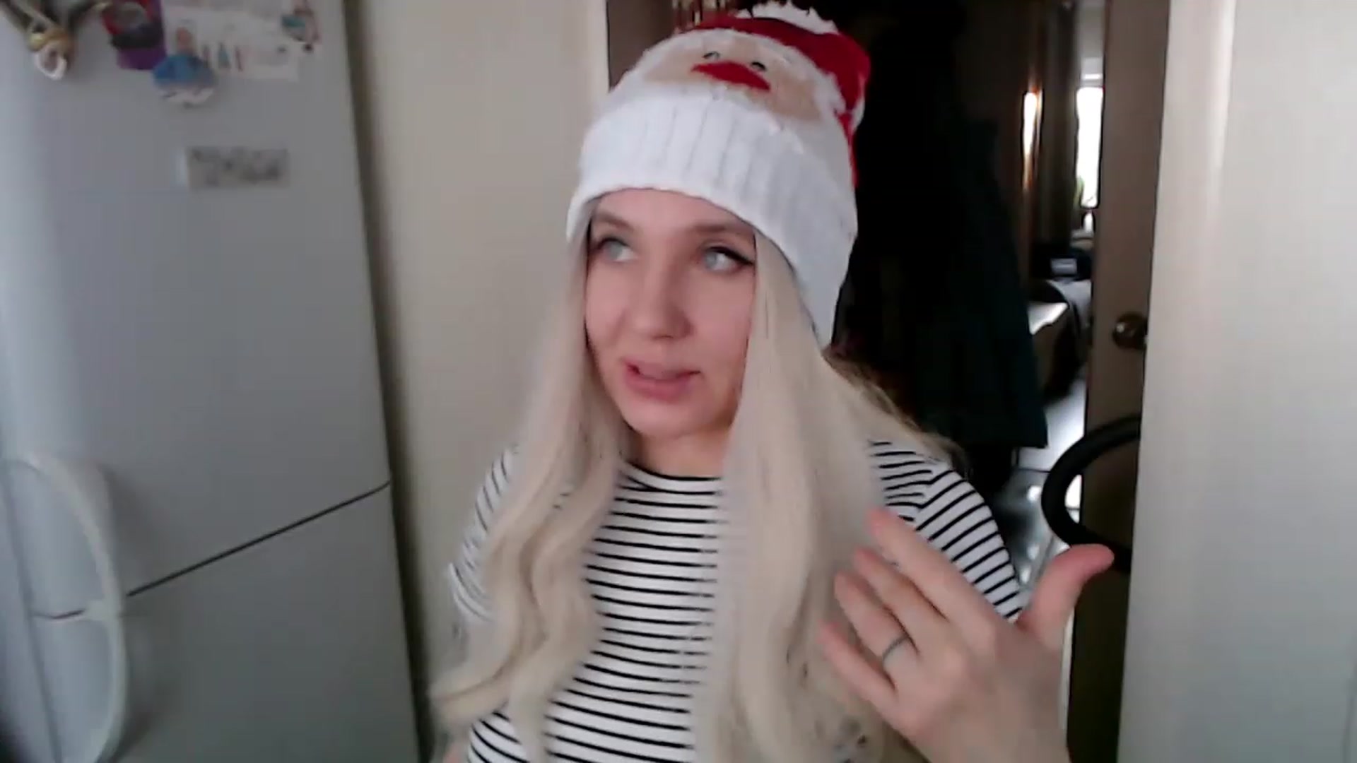 Gallery image thumbnail from SASHA_SHOKI's myfreecams stream on, 12/25/2022, 11:53 image 11 of 20