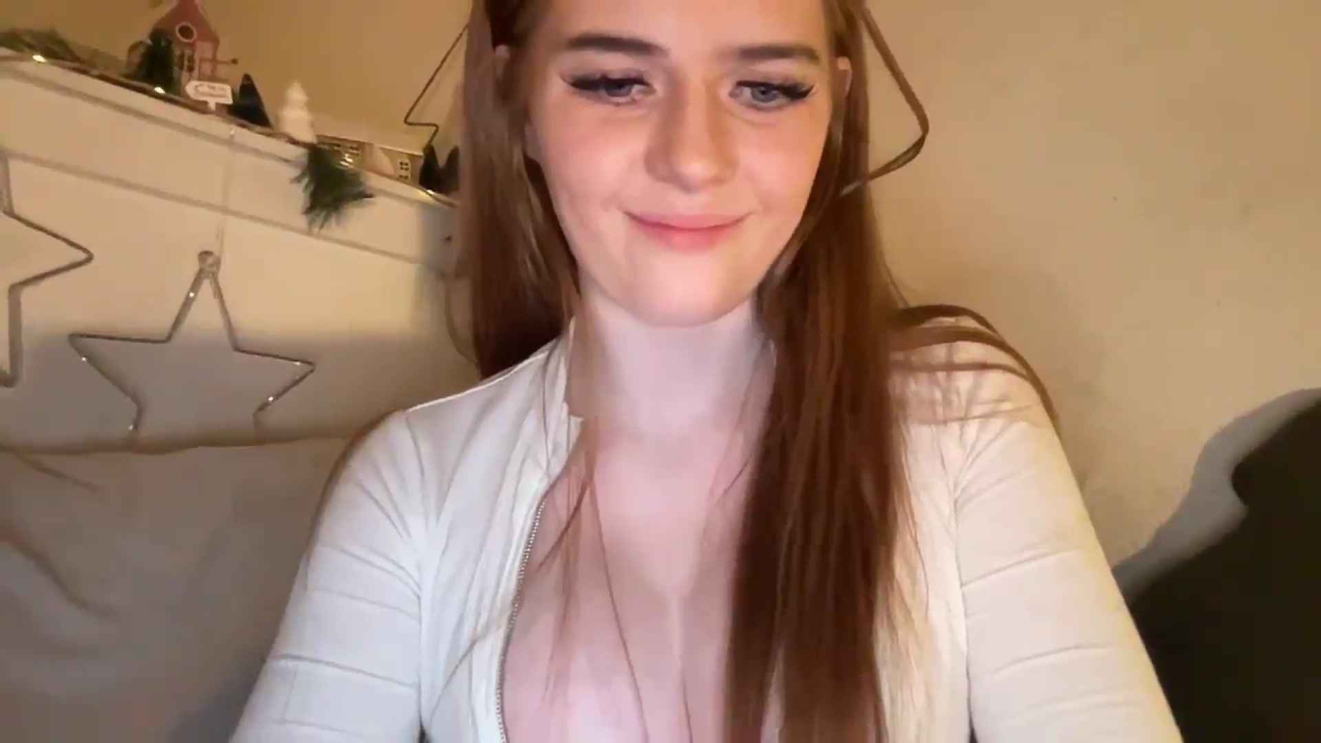 Gallery image thumbnail from SEATTLESBABY's myfreecams stream on, 12/25/2023, 08:34 image 8 of 20