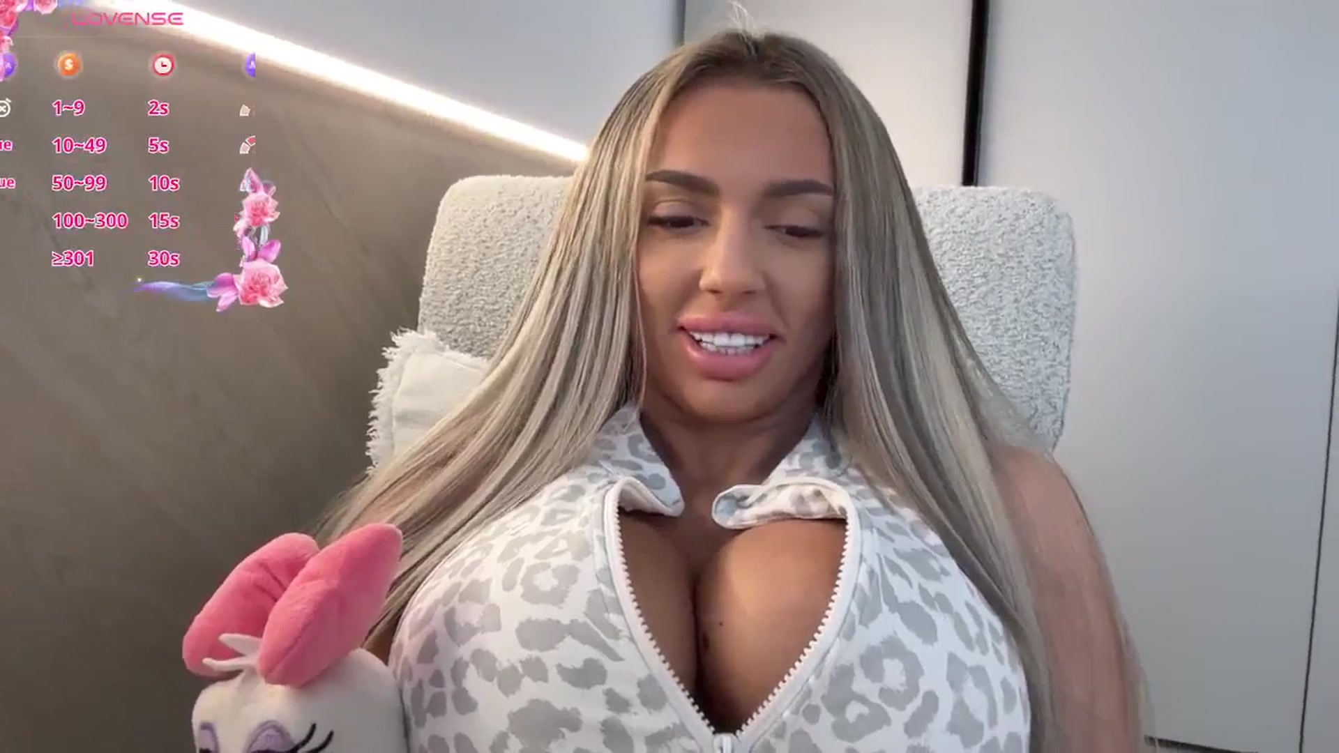 Gallery image thumbnail from SELENA_MFC's myfreecams stream on, 03/04/2026, 07:13 image 13 of 20