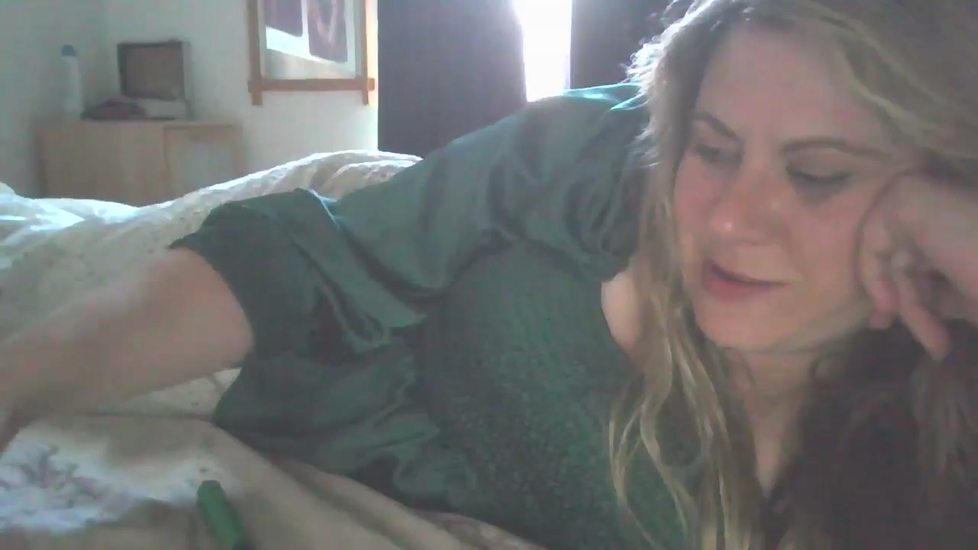 Gallery image thumbnail from SEXYSOPHXXX2's myfreecams stream on, 06/02/2024, 18:51 image 13 of 20