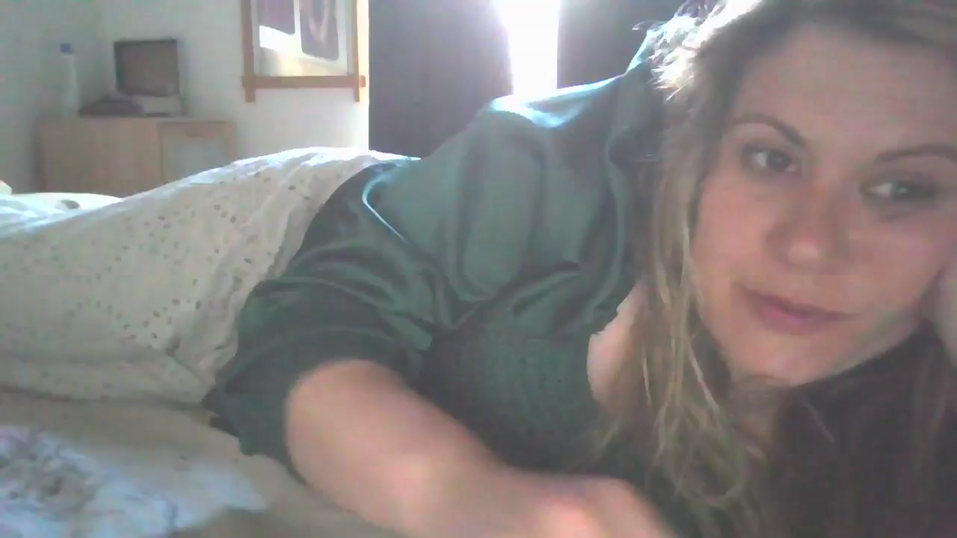 Gallery image thumbnail from SEXYSOPHXXX2's myfreecams stream on, 06/02/2024, 18:51 image 11 of 20