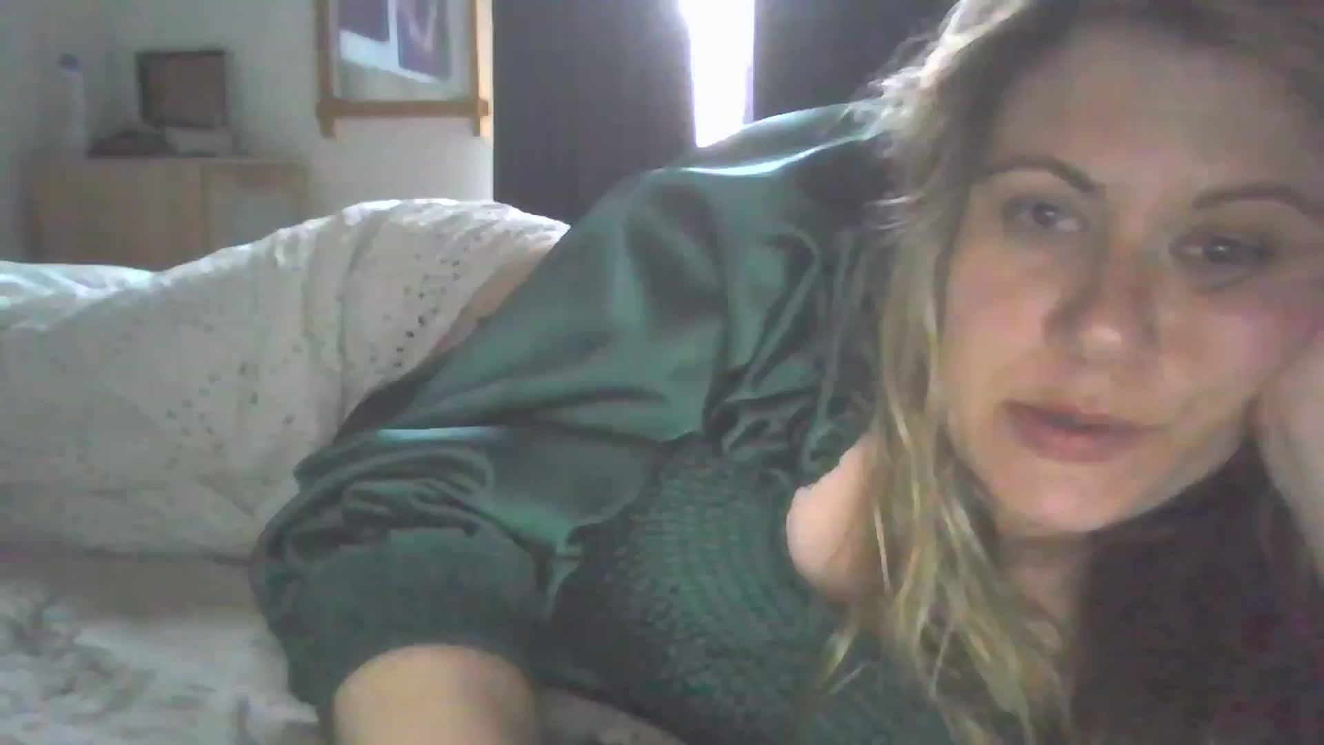 Gallery image thumbnail from SEXYSOPHXXX2's myfreecams stream on, 06/02/2024, 18:51 image 17 of 20