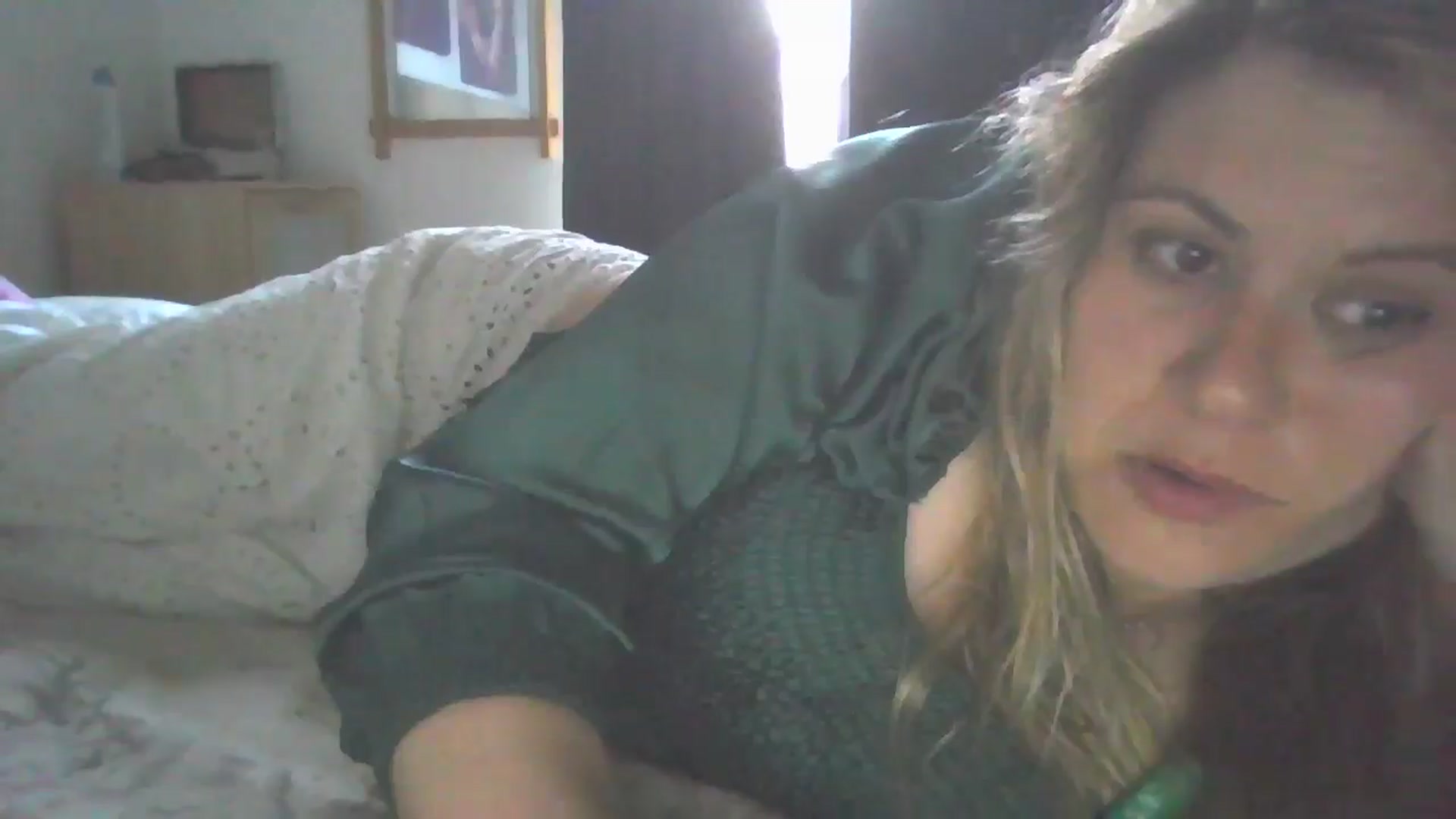 Gallery image thumbnail from SEXYSOPHXXX2's myfreecams stream on, 06/02/2024, 18:51 image 15 of 20