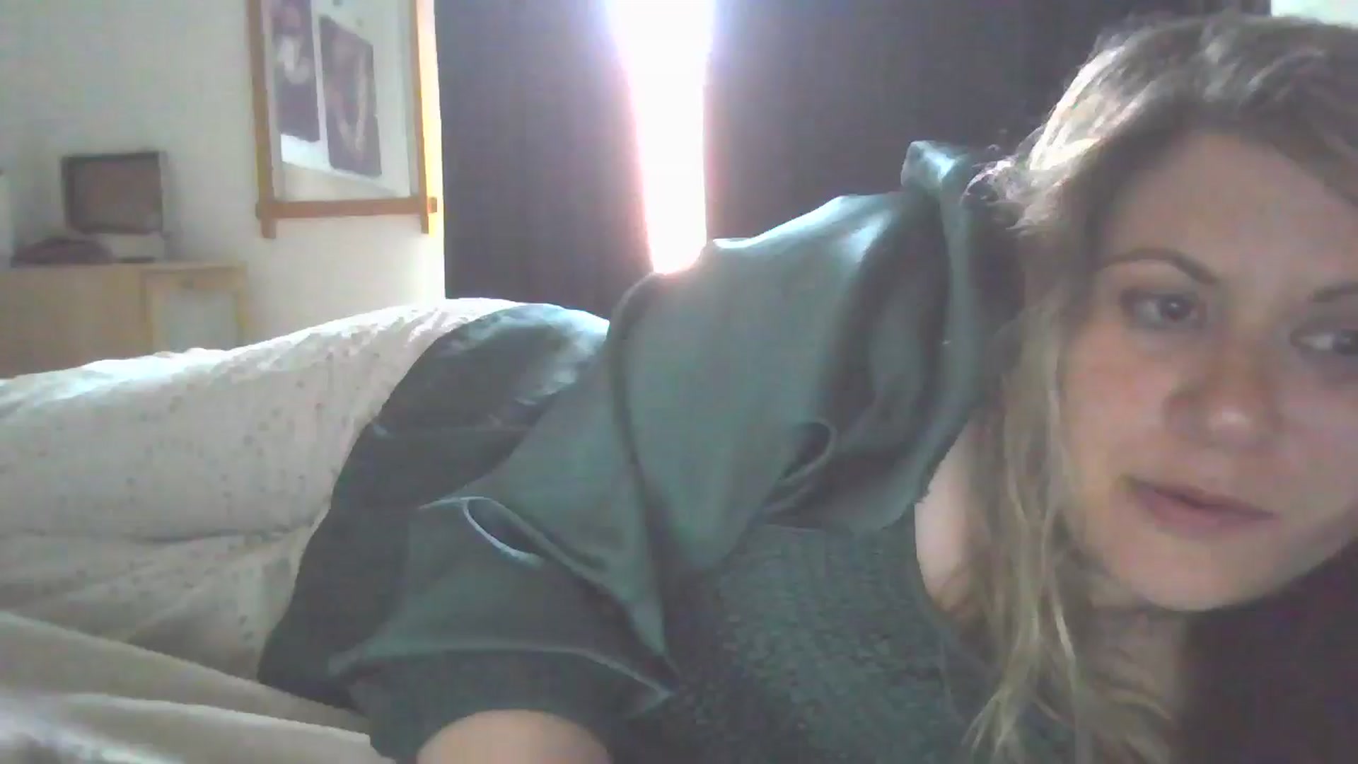 Gallery image thumbnail from SEXYSOPHXXX2's myfreecams stream on, 06/02/2024, 18:51 image 3 of 20