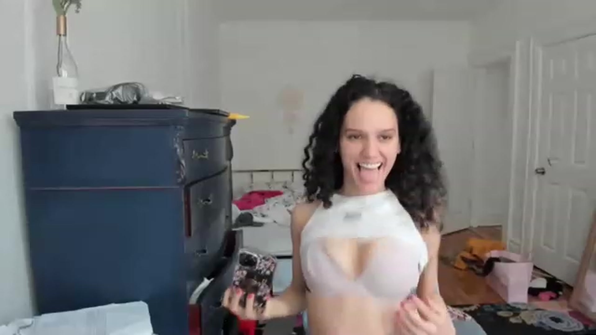 Gallery image thumbnail from SHINYREIGN's myfreecams stream on, 11/15/2022, 17:30 image 6 of 20