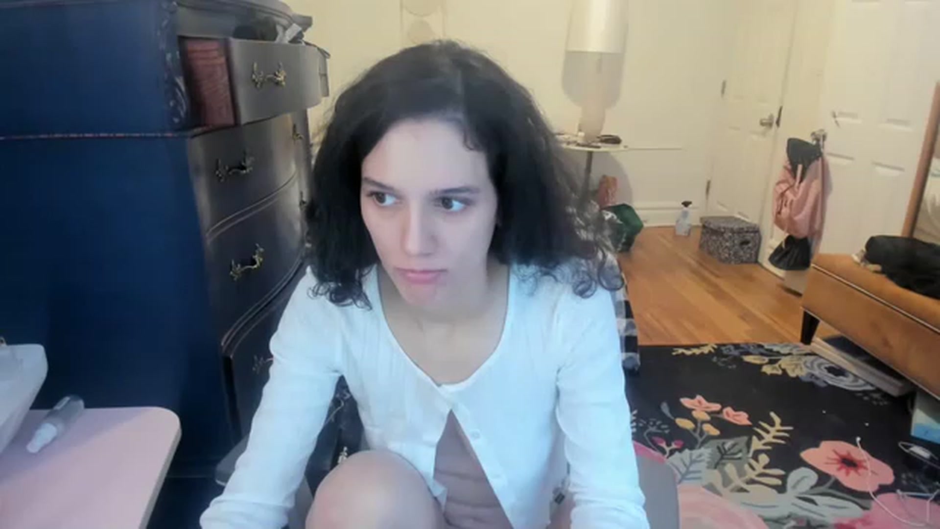 Gallery image thumbnail from SHINYREIGN's myfreecams stream on, 03/16/2023, 12:05 image 7 of 20