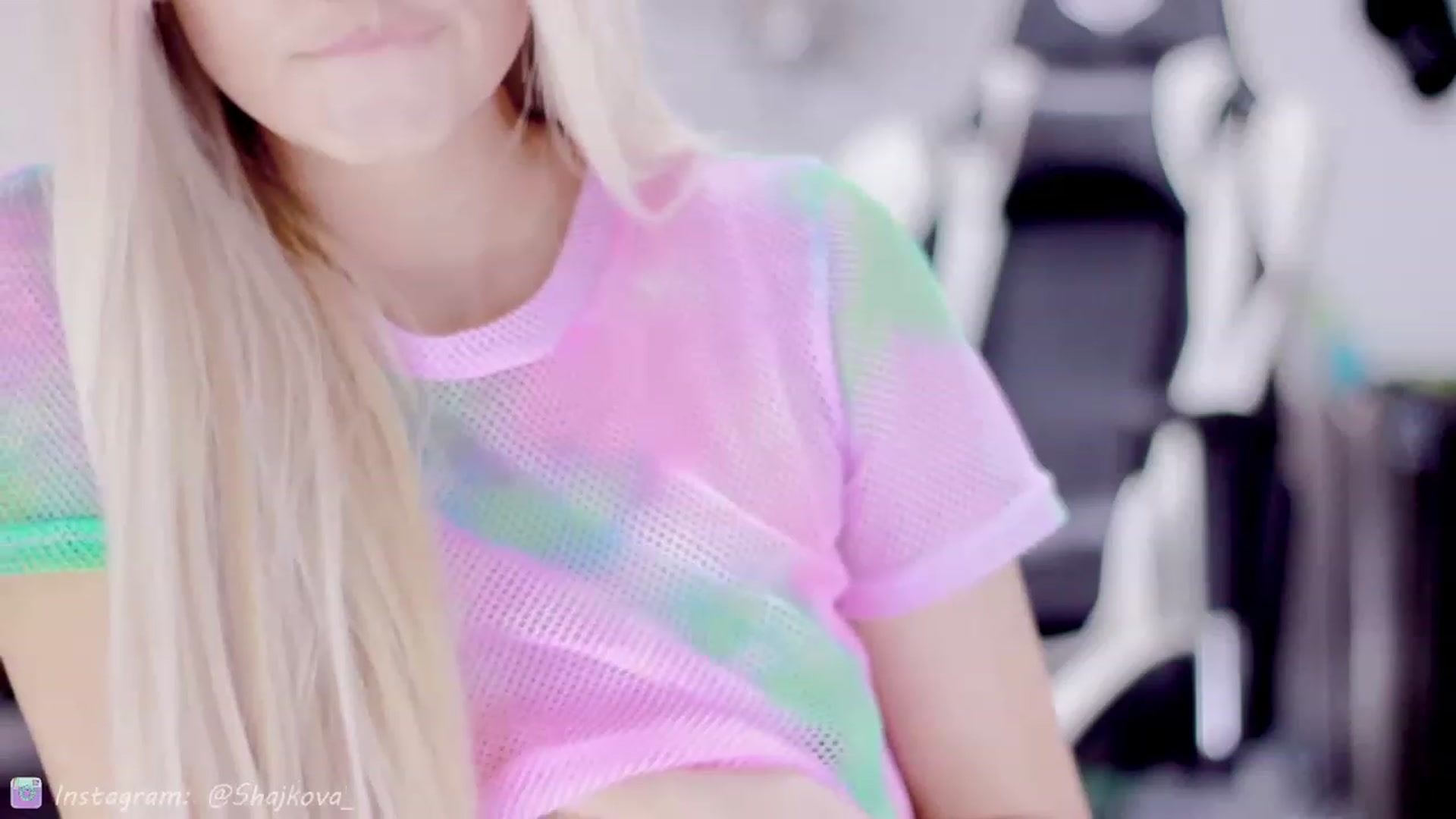 Gallery image thumbnail from SHajkova's myfreecams stream on, 01/18/2023, 18:43 image 4 of 20