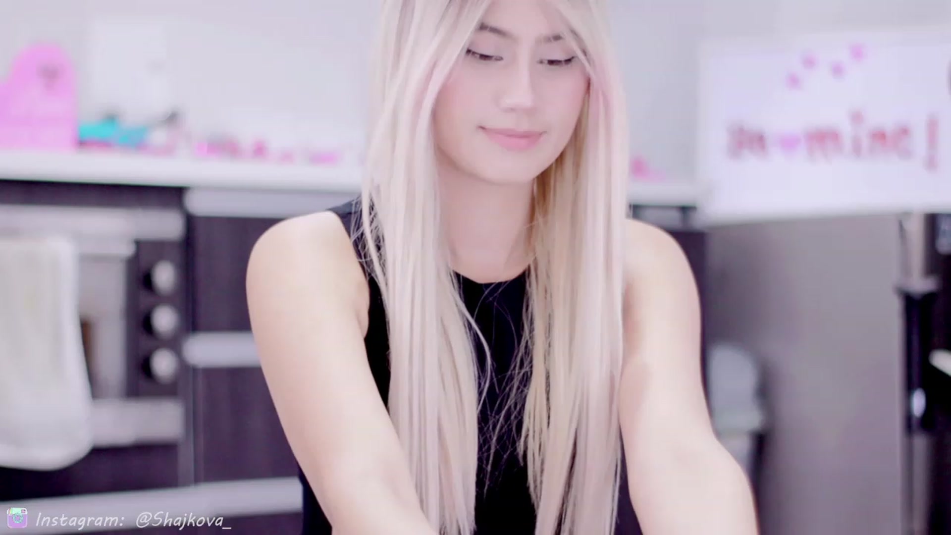 Gallery image thumbnail from SHajkova's myfreecams stream on, 02/04/2023, 17:58 image 9 of 20