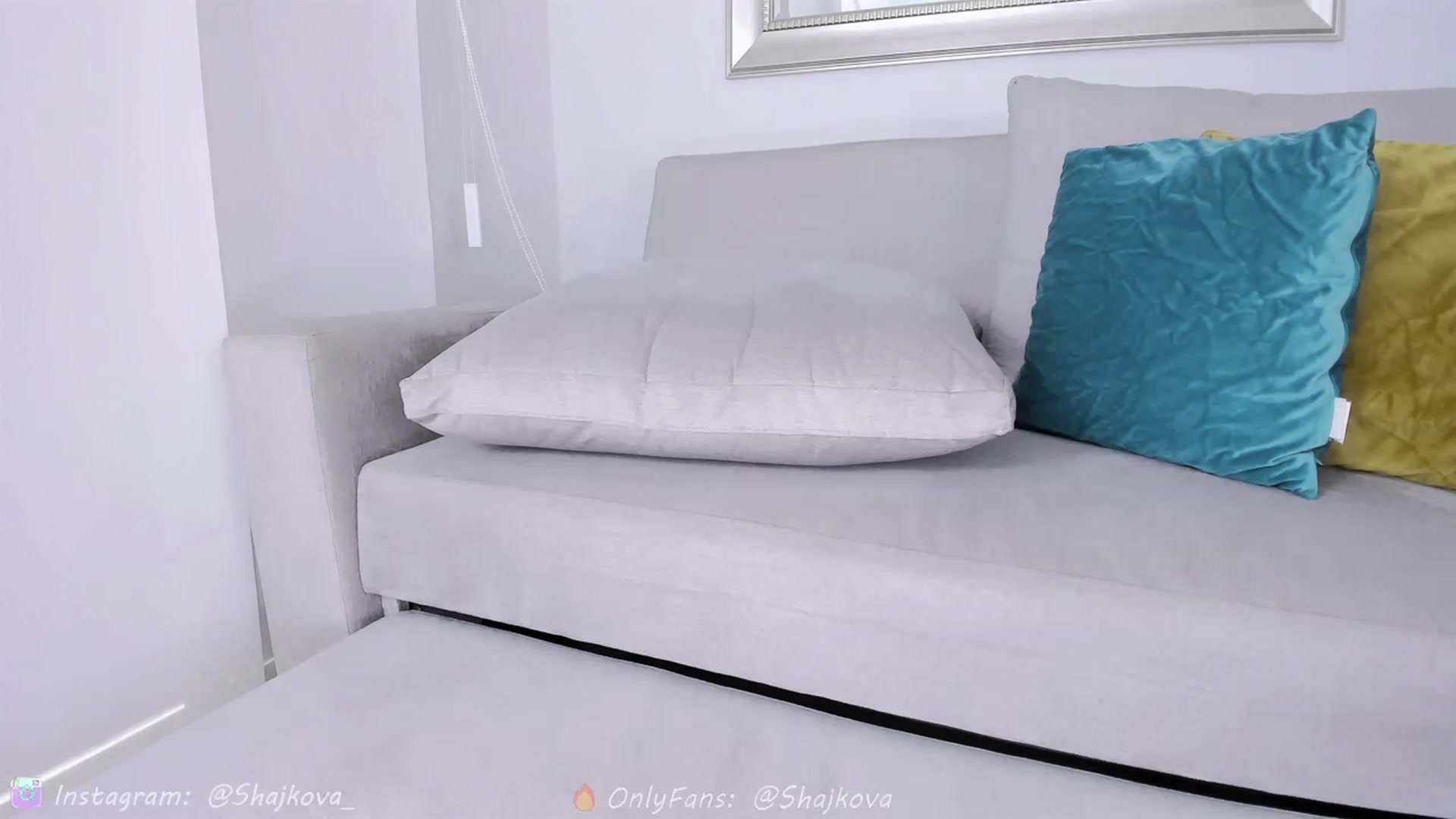 Gallery image thumbnail from SHajkova's myfreecams stream on, 06/02/2023, 19:03 image 19 of 20