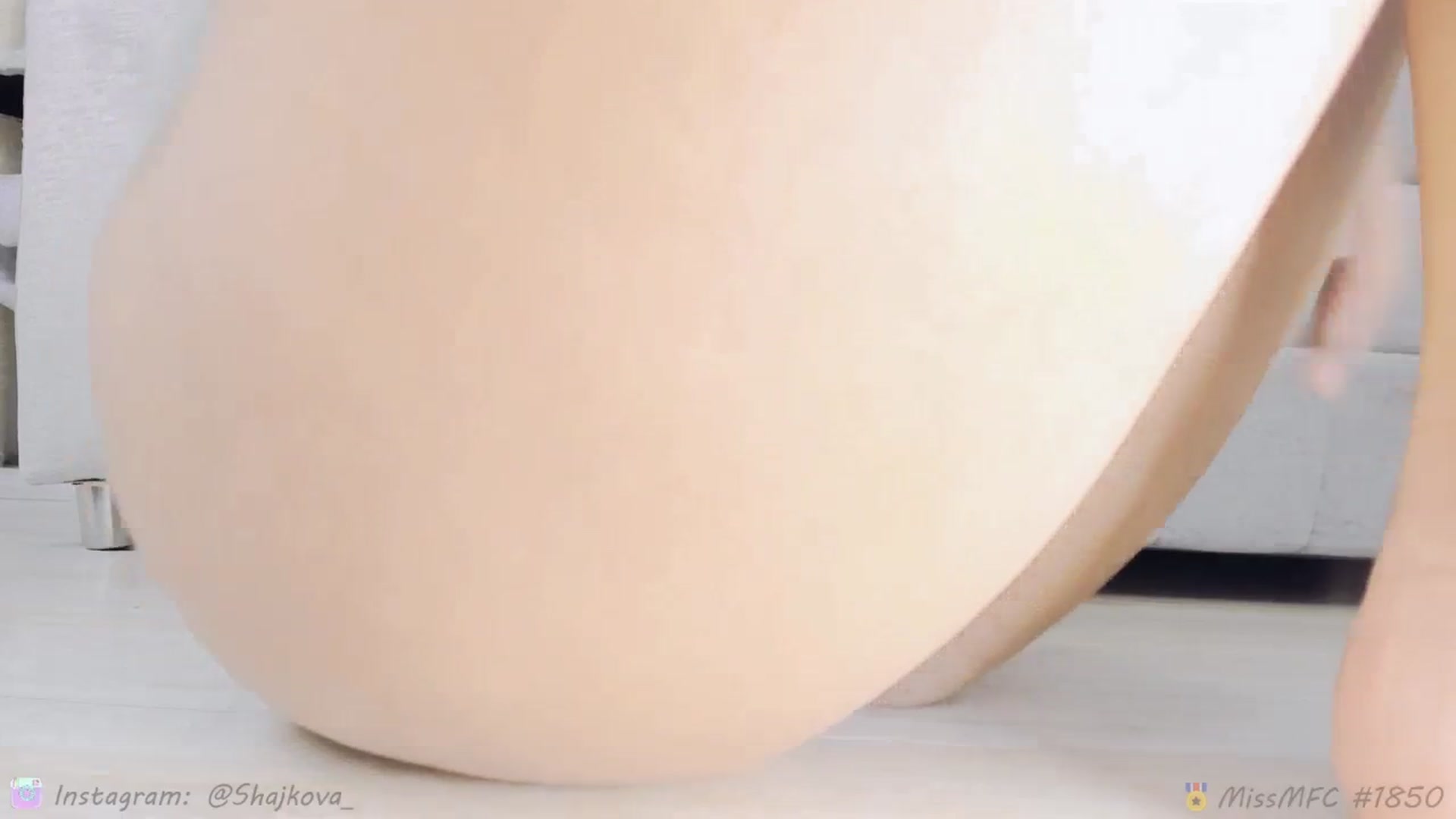 Gallery image thumbnail from SHajkova's myfreecams stream on, 08/30/2023, 23:58 image 17 of 20