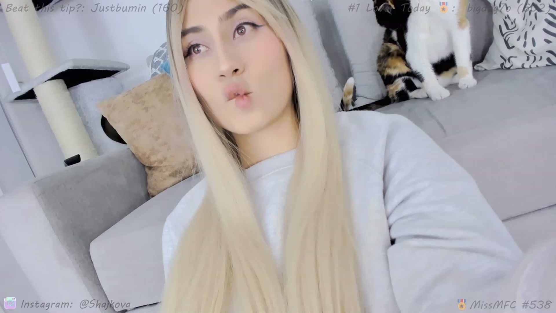 Gallery image thumbnail from SHajkova's myfreecams stream on, 01/28/2024, 03:07 image 16 of 20